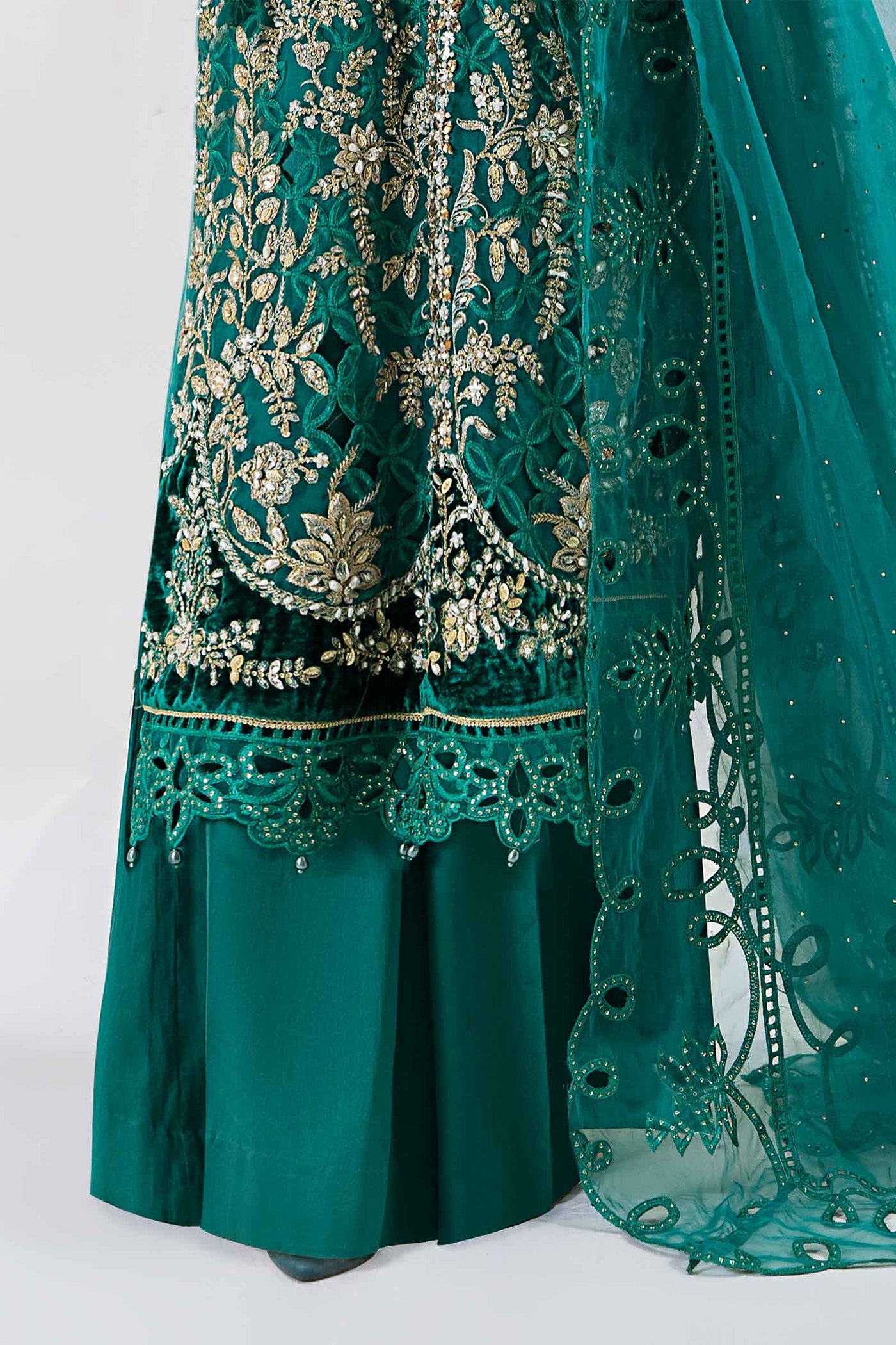 3 PIECE EMBROIDERED ORGANZA SUIT | BDS-2806