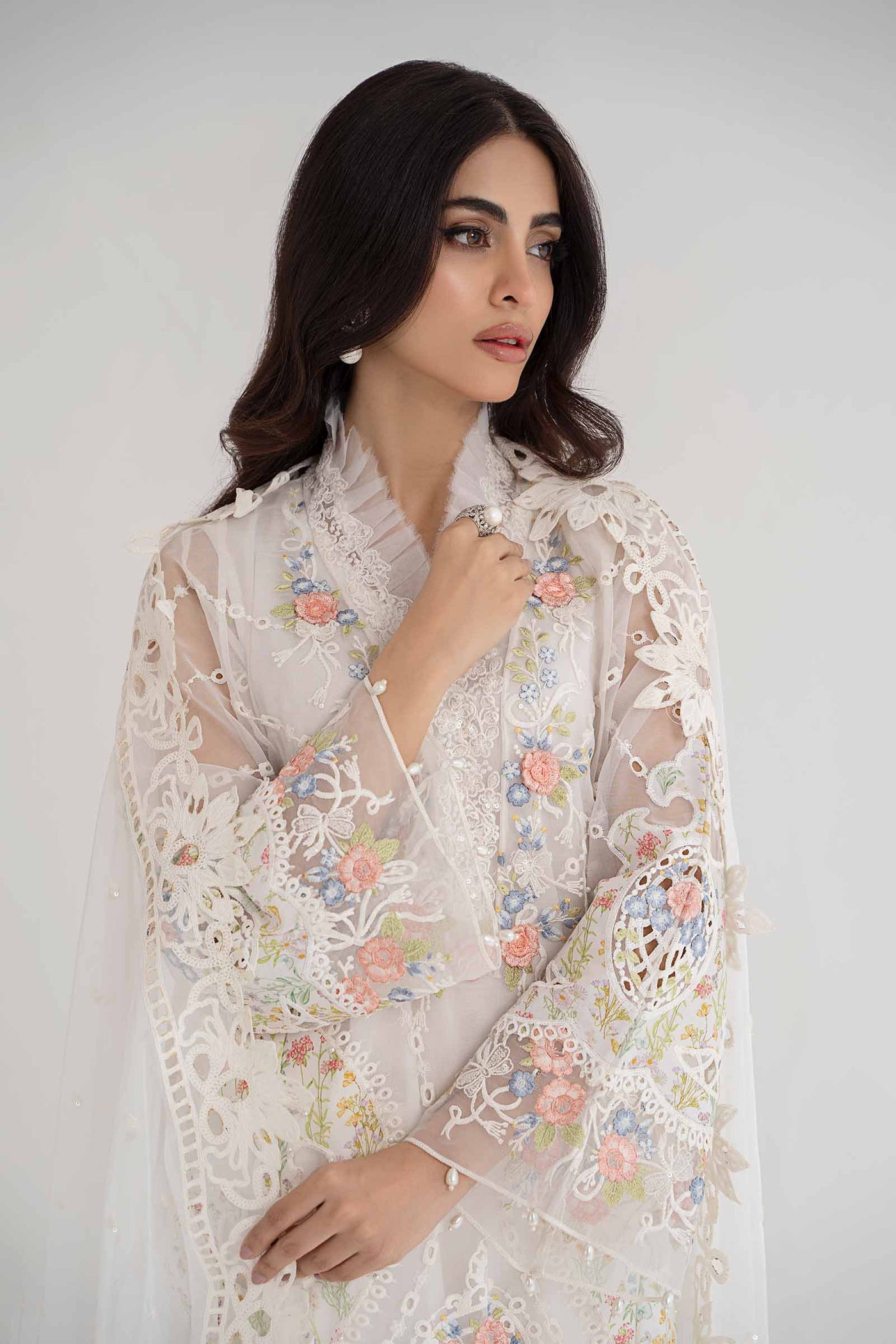 3 PIECE EMBROIDERED LAWN SUIT | DS-2405-A