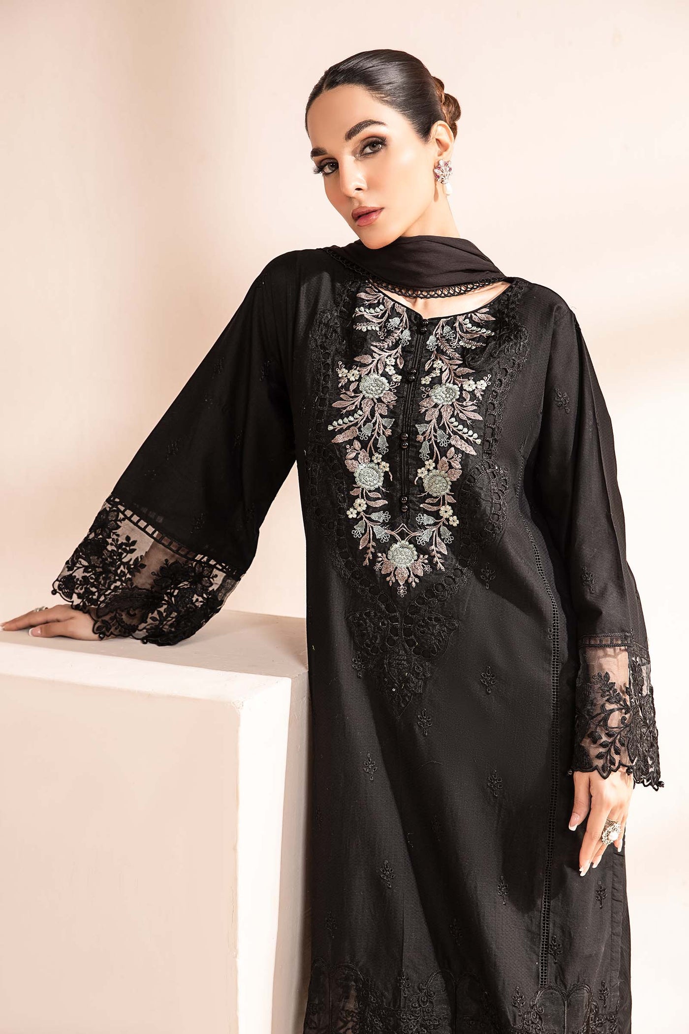 3 PIECE EMBROIDERED SELF JACQUARD LAWN SUIT | DW-MN24-02