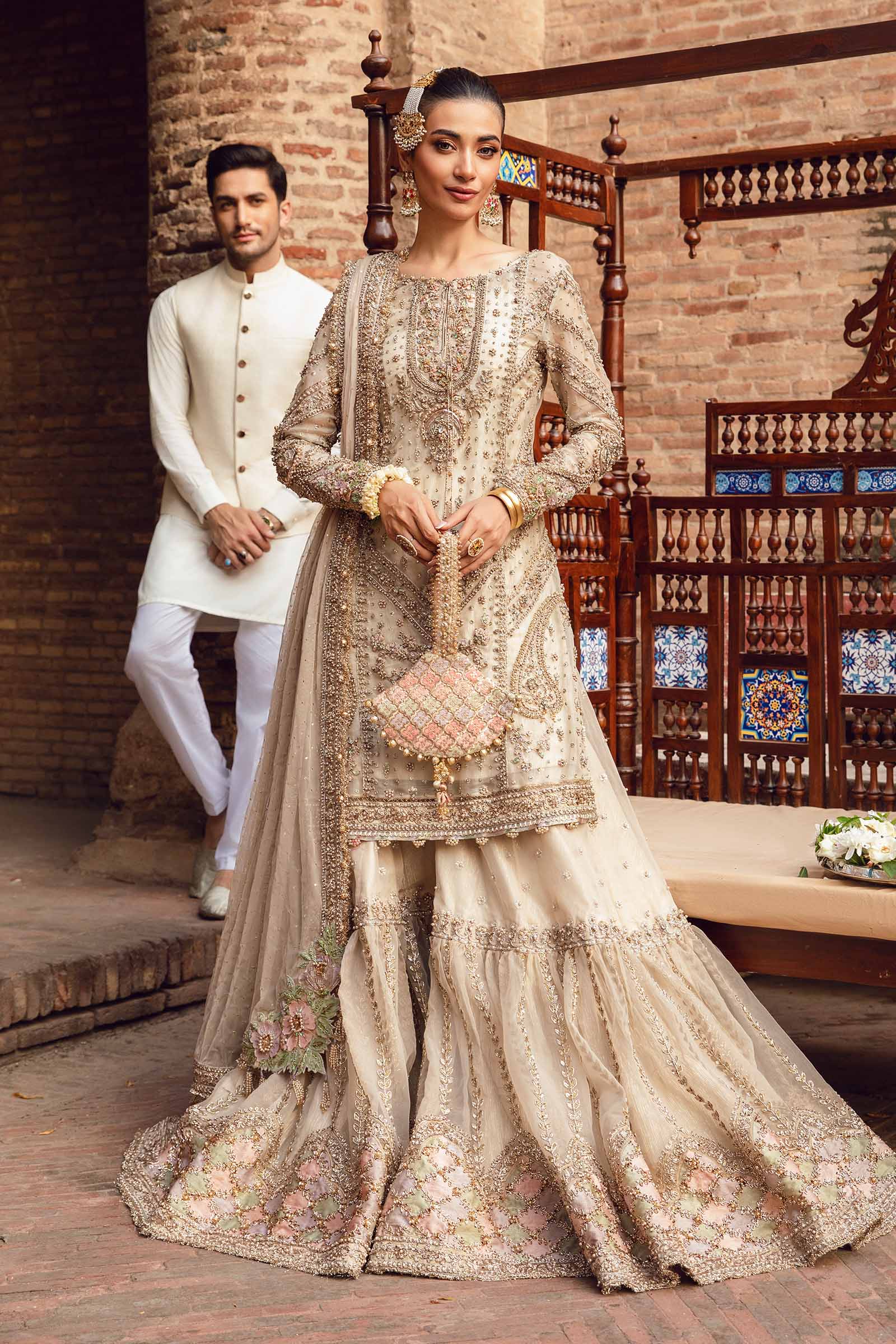 Maria B | Bridal Couture | Ishtar M / Ivory Gold / Organza Maria B | Bridal Couture | Ishtar M / Ivory Gold / Organza