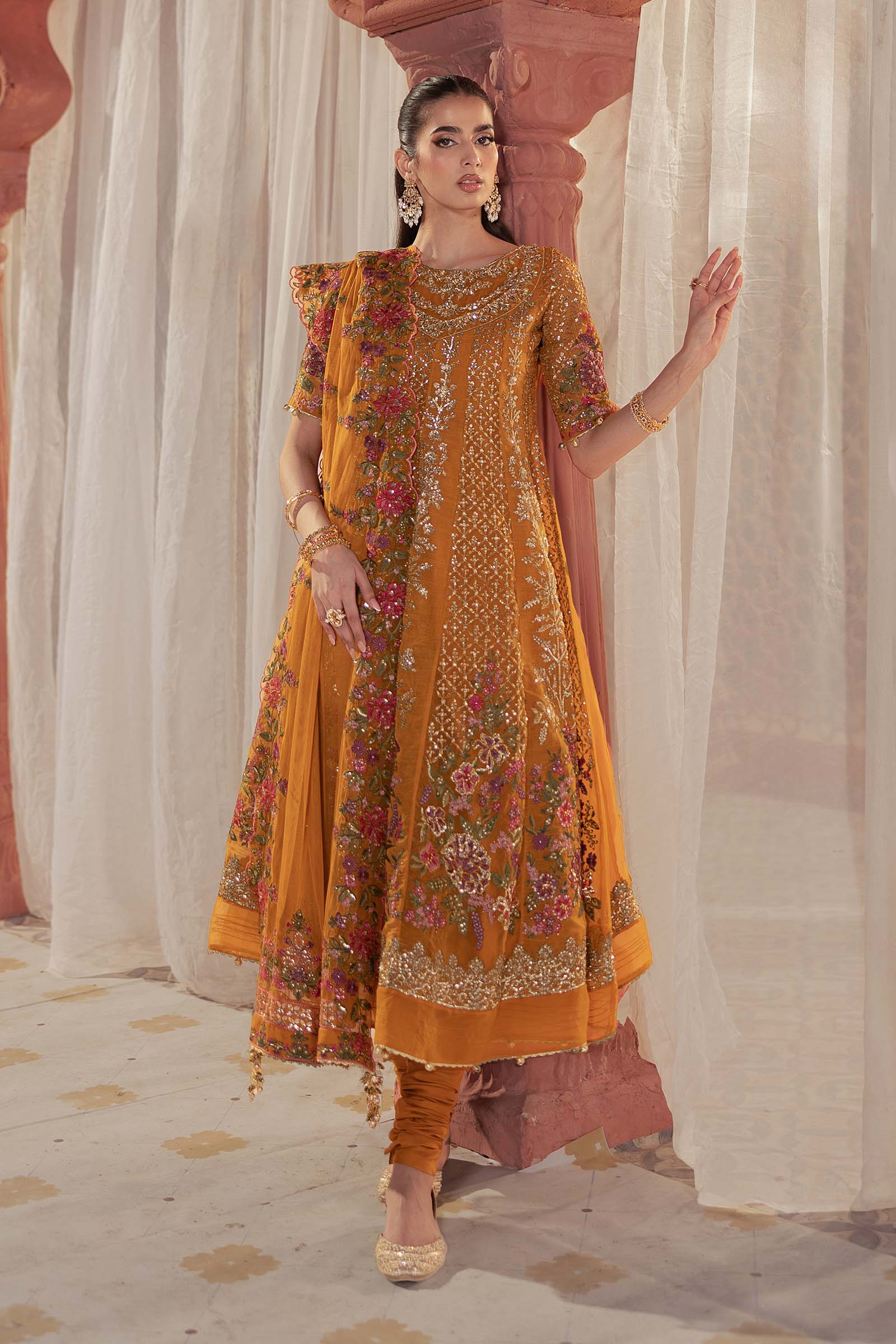 Amairahé Organza Suit main image 1