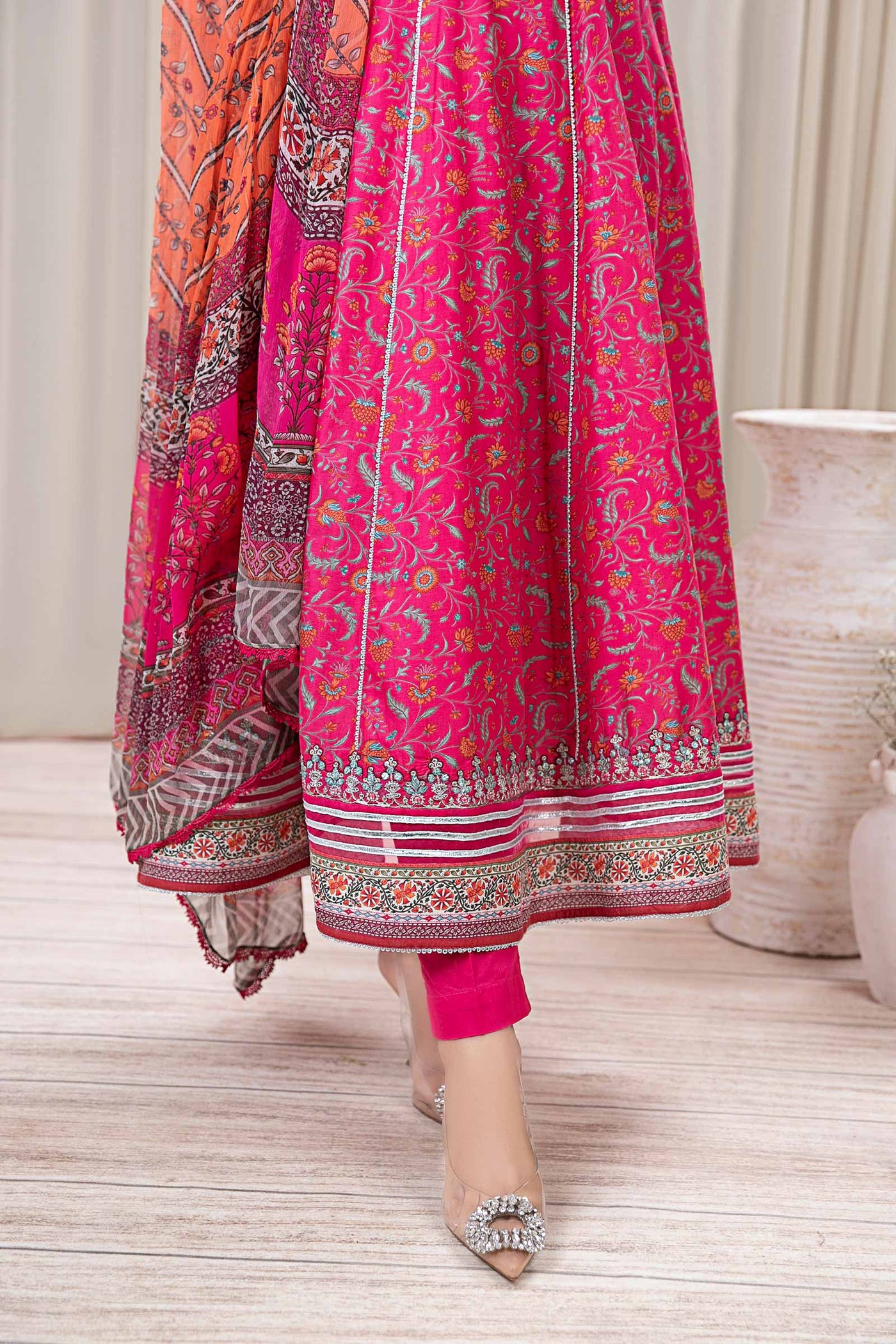 3 PIECE EMBROIDERED LAWN SUIT | DW-EF24-50