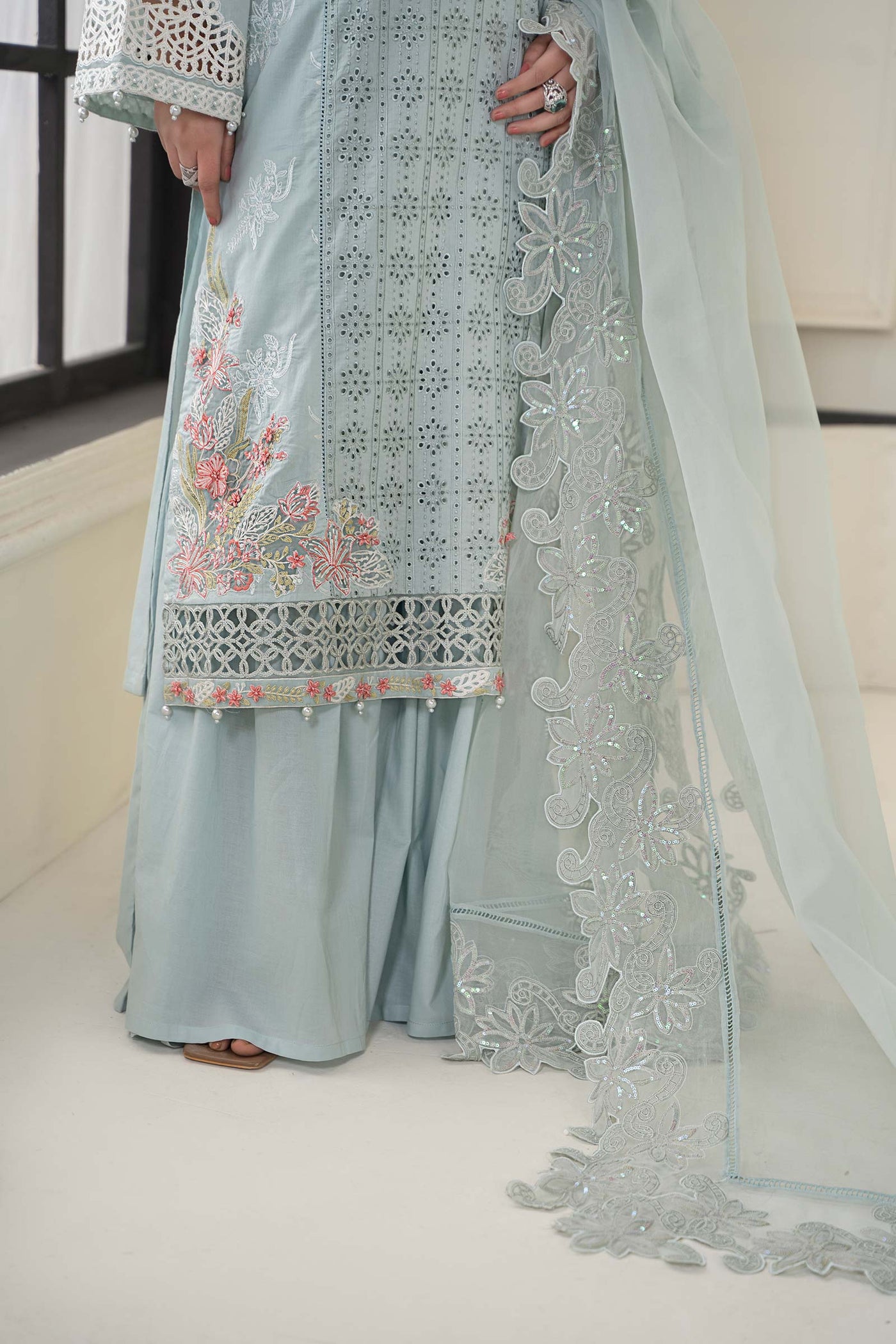 3 PIECE EMBROIDERED LAWN SUIT | DW-EF24-05