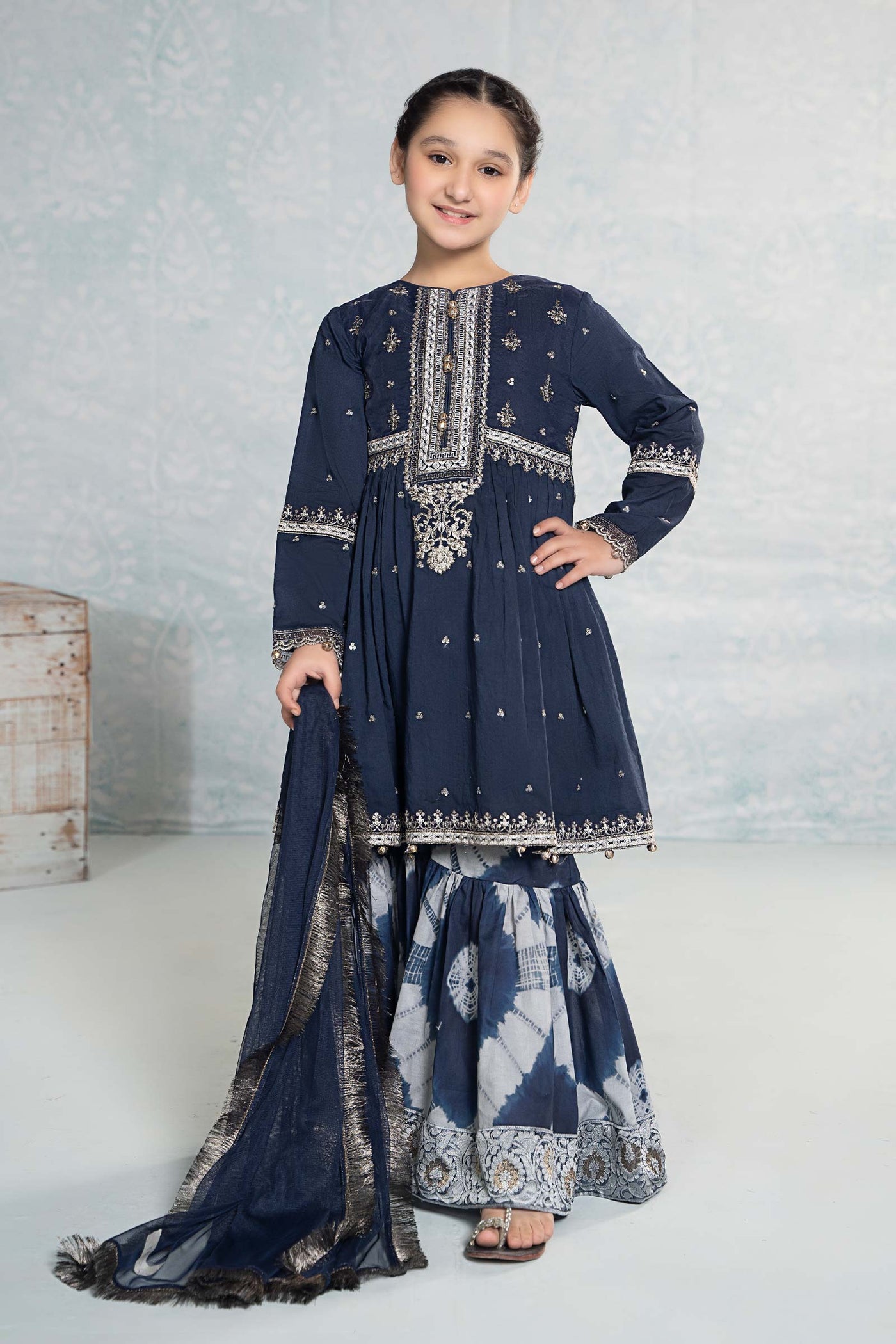 3 PIECE EMBROIDERED LAWN SUIT | MKD-EF24-24