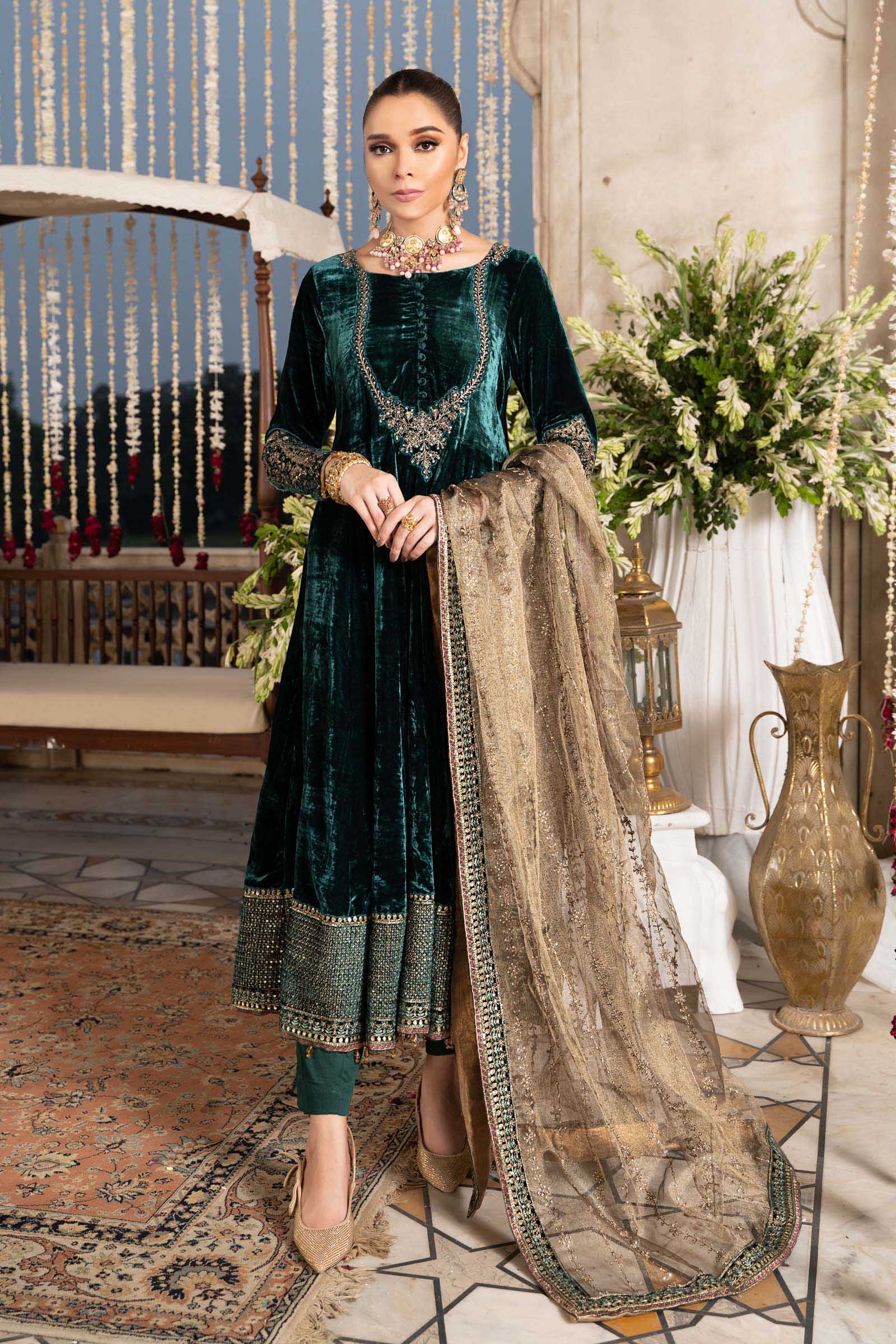 maria b green velvet dress Maria B | 3 Piece Embroidered Velvet Suit main image 0