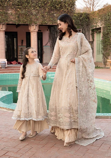 Mother and daughter 2024 matching pakistani dresses