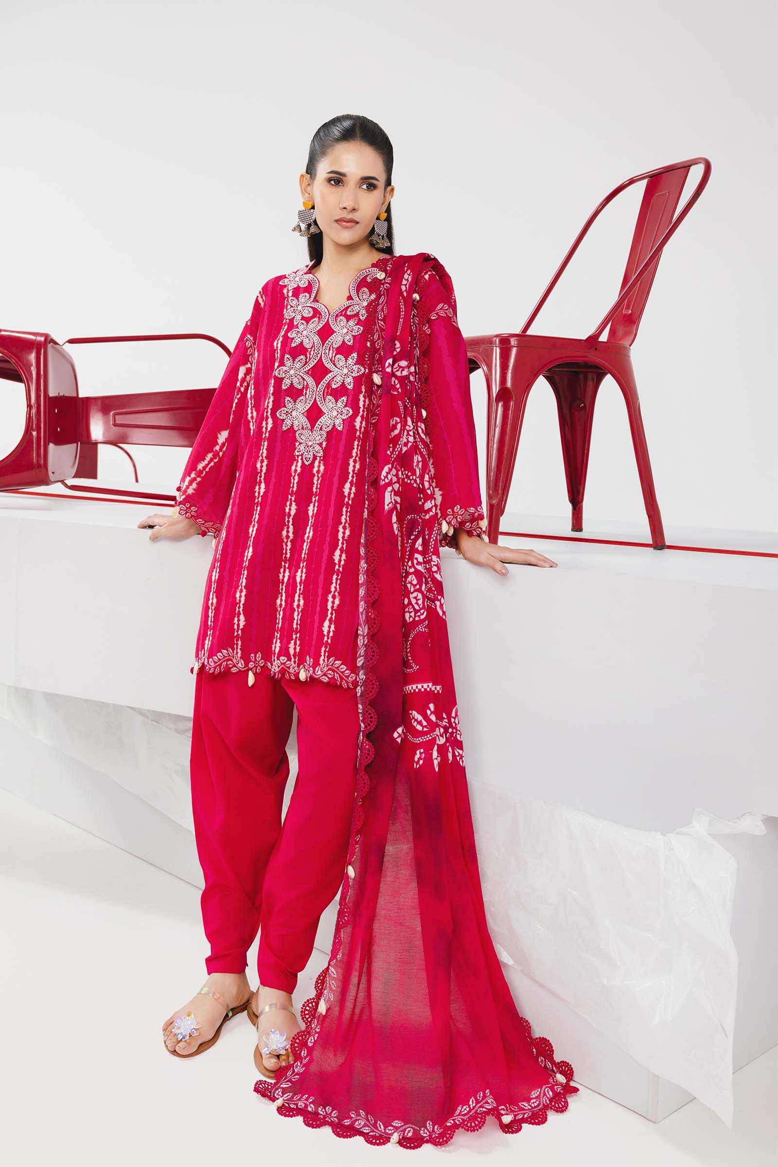 3 Pc Unstitched Embroidered Lawn Suit