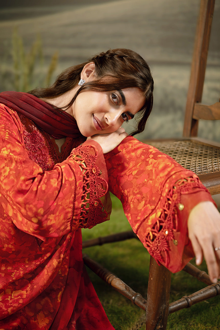 3 Pc Unstitched Embroidered Arabic Lawn Suit | MB-PFUS25-10B
