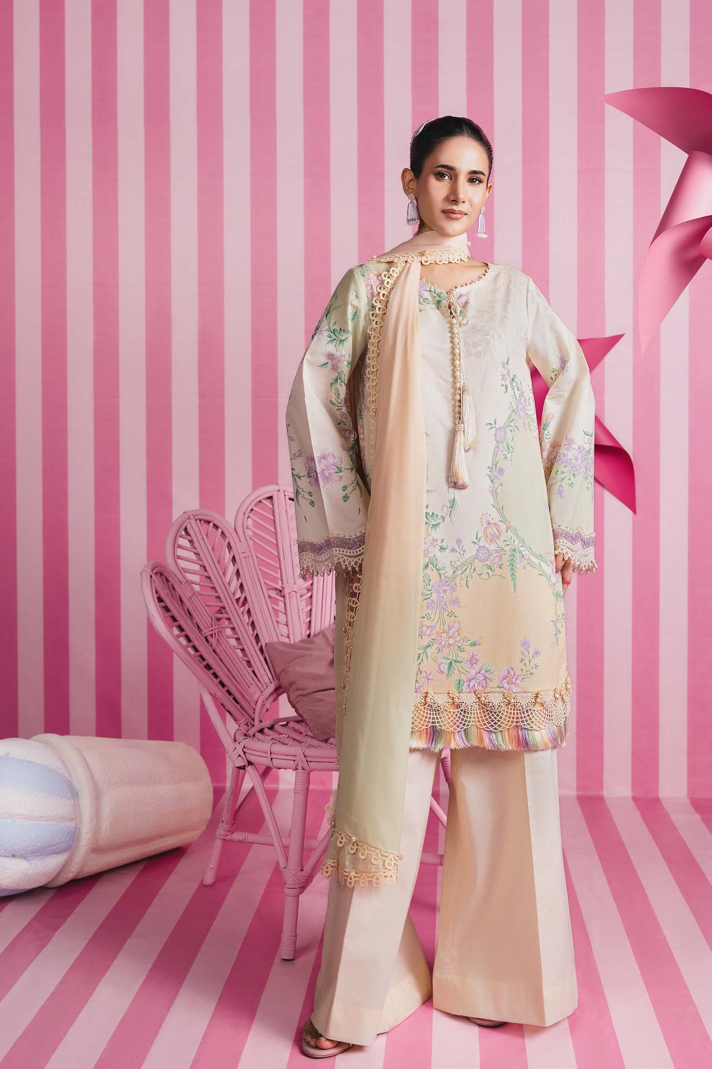3 Pc Unstitched Embroidered Lawn Suit