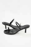 Toe-ring strappy heels