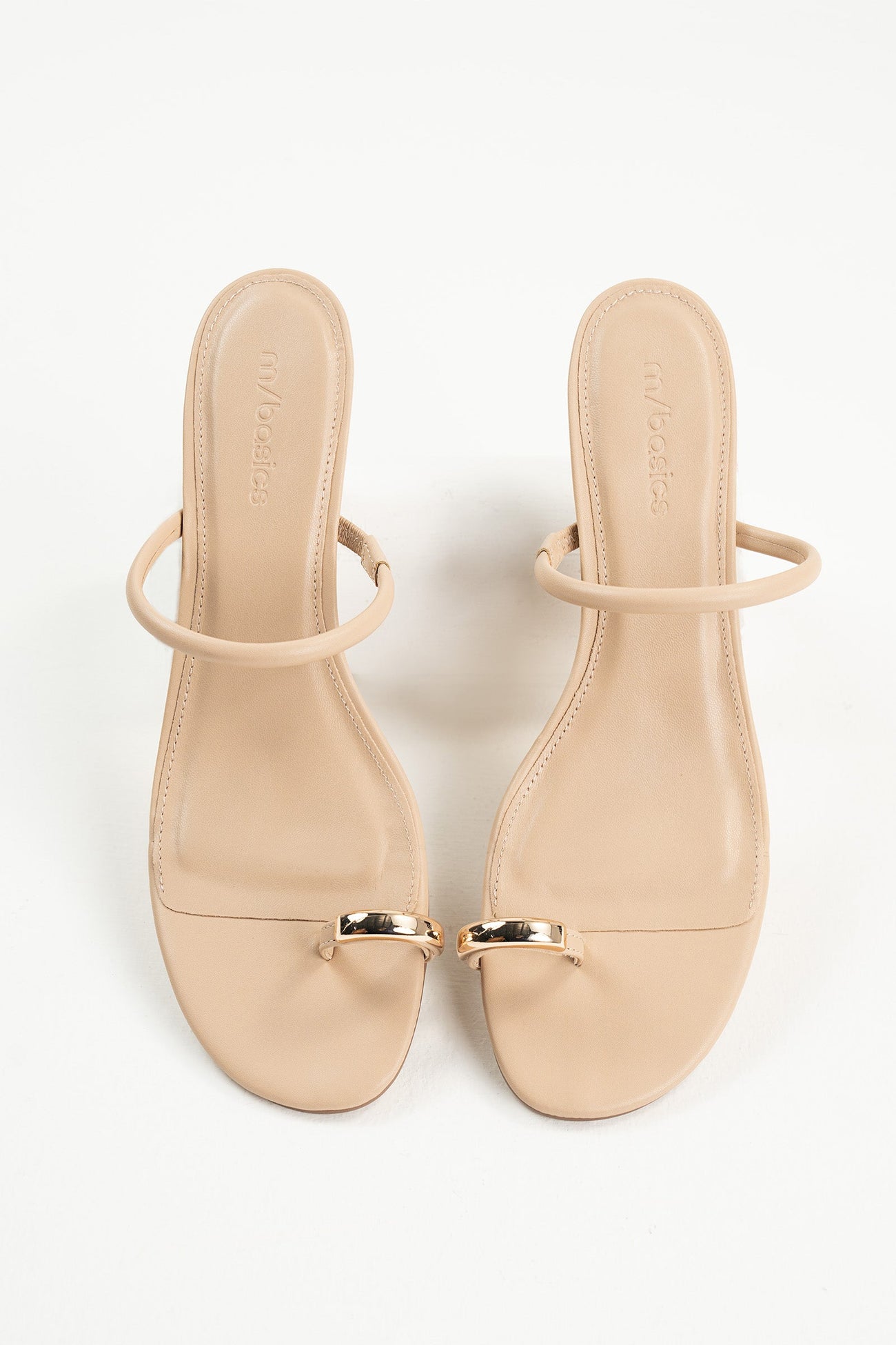 Toe-ring strappy heels