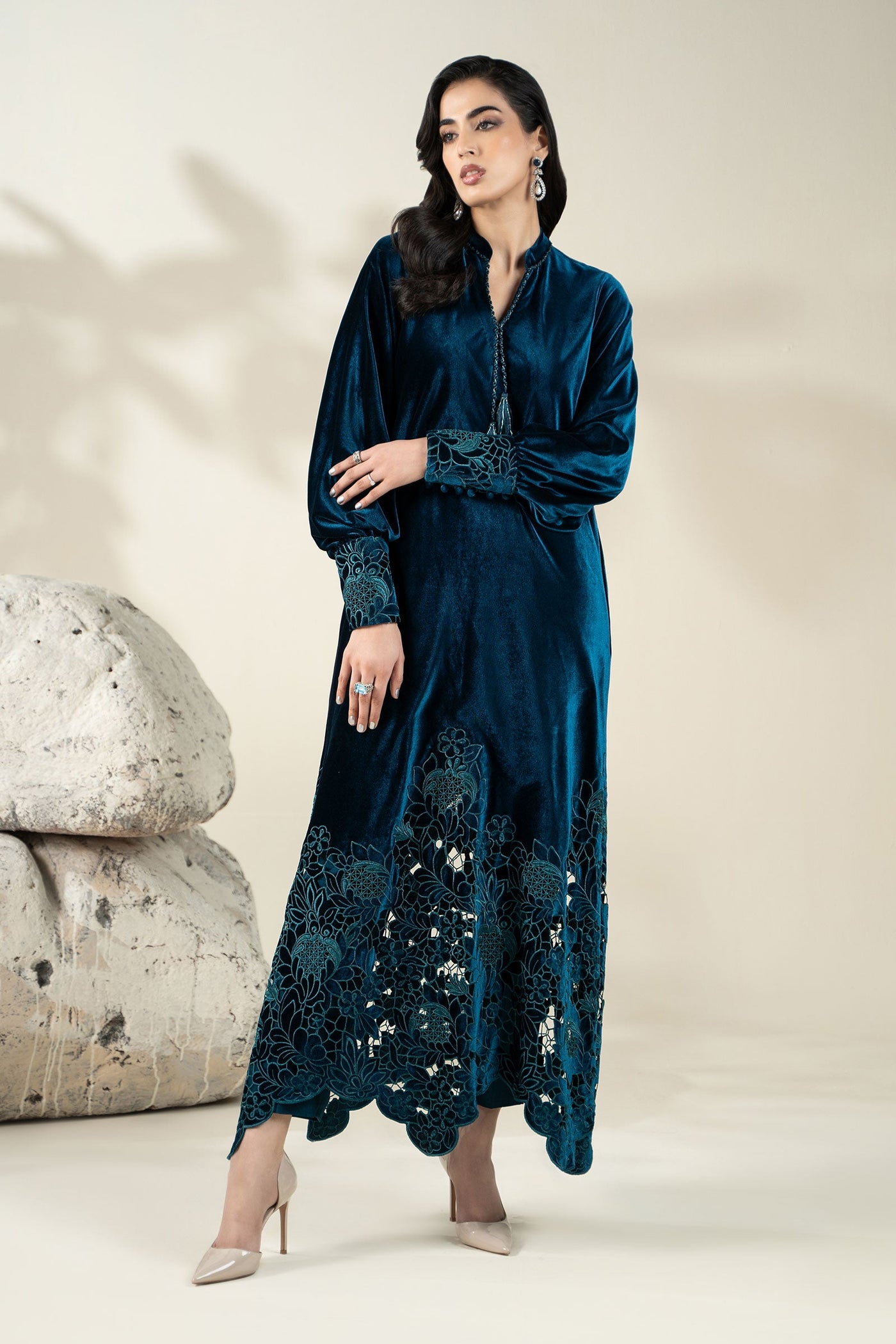 Embroidered Velvet Fabric (1Pc) | LF-CH25-06