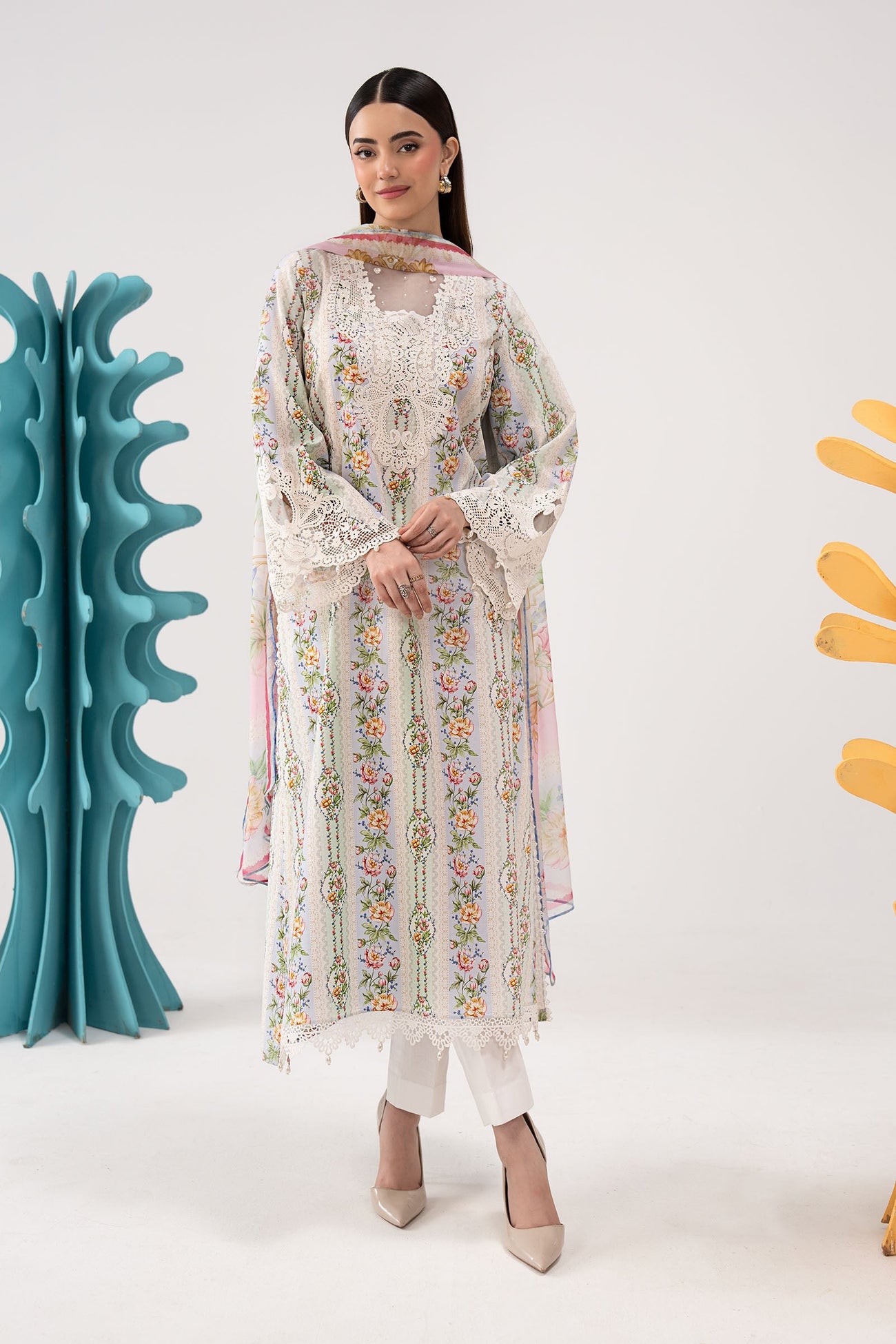 3 Piece Embroidered Lawn Suit