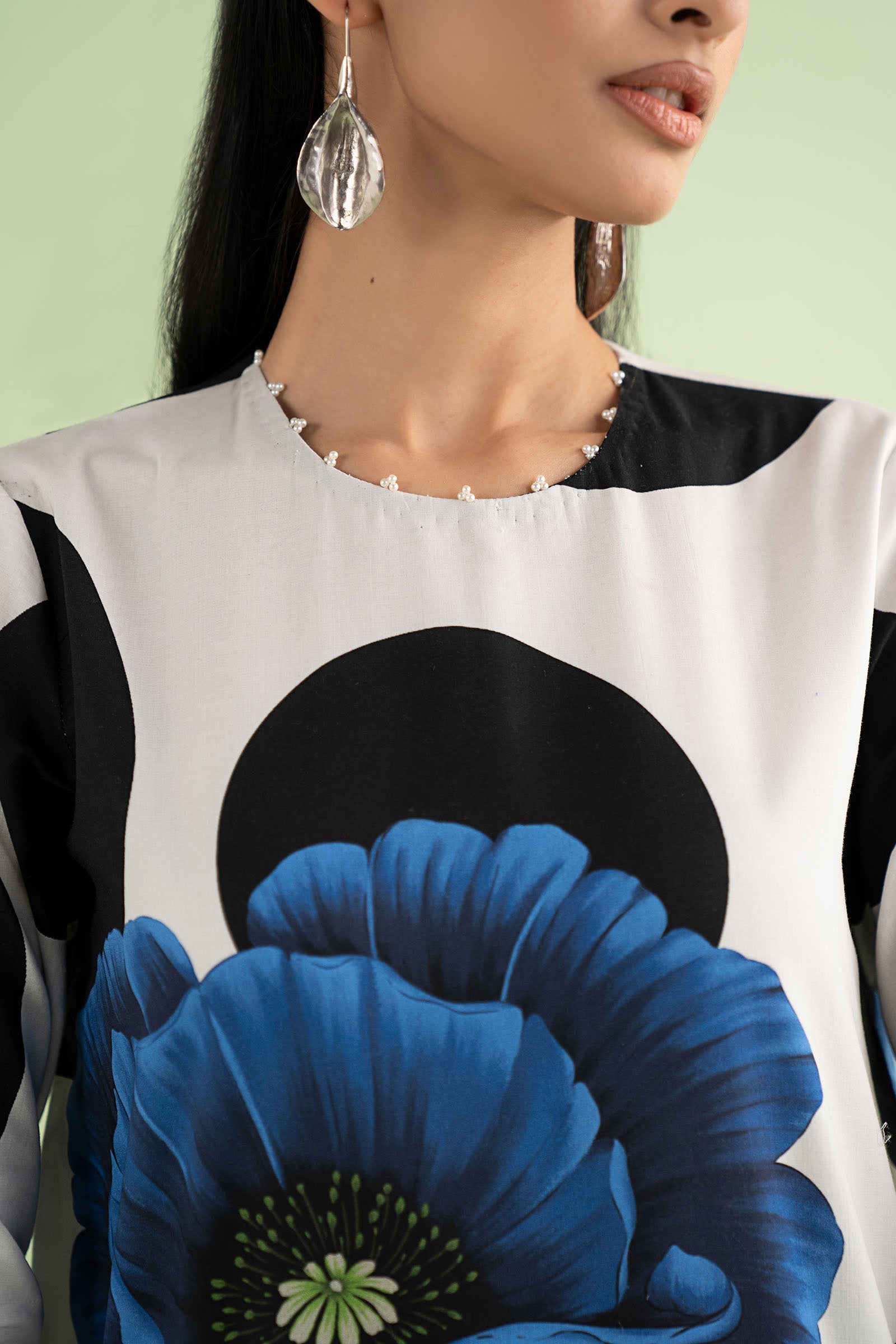 3 Piece Embroidered Lawn Suit