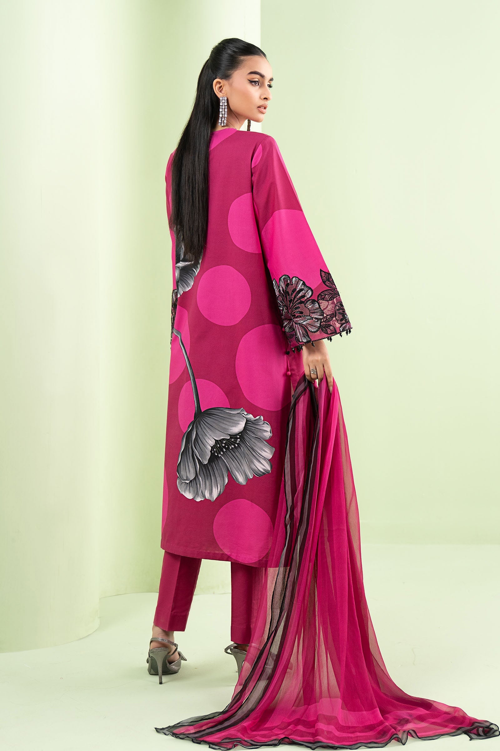 3 Piece Embroidered Lawn Suit