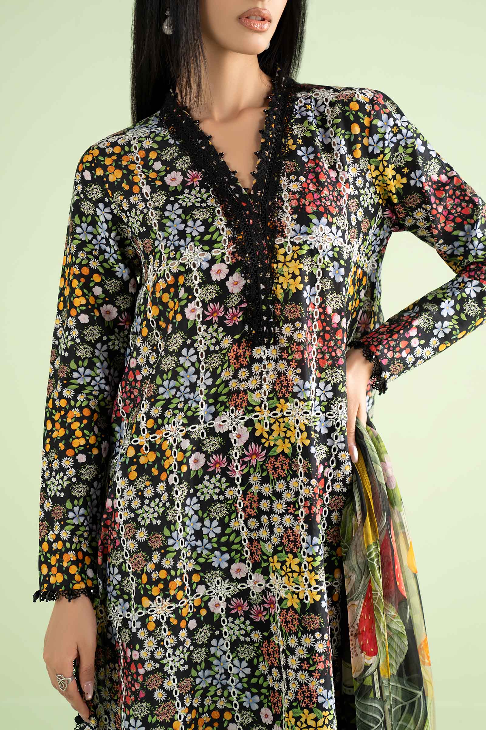 3 Piece Embroidered Lawn Suit