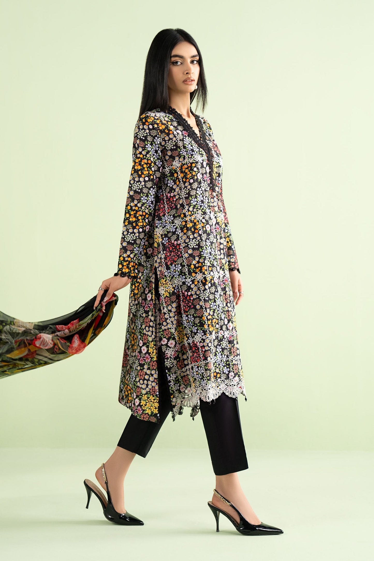 3 Piece Embroidered Lawn Suit