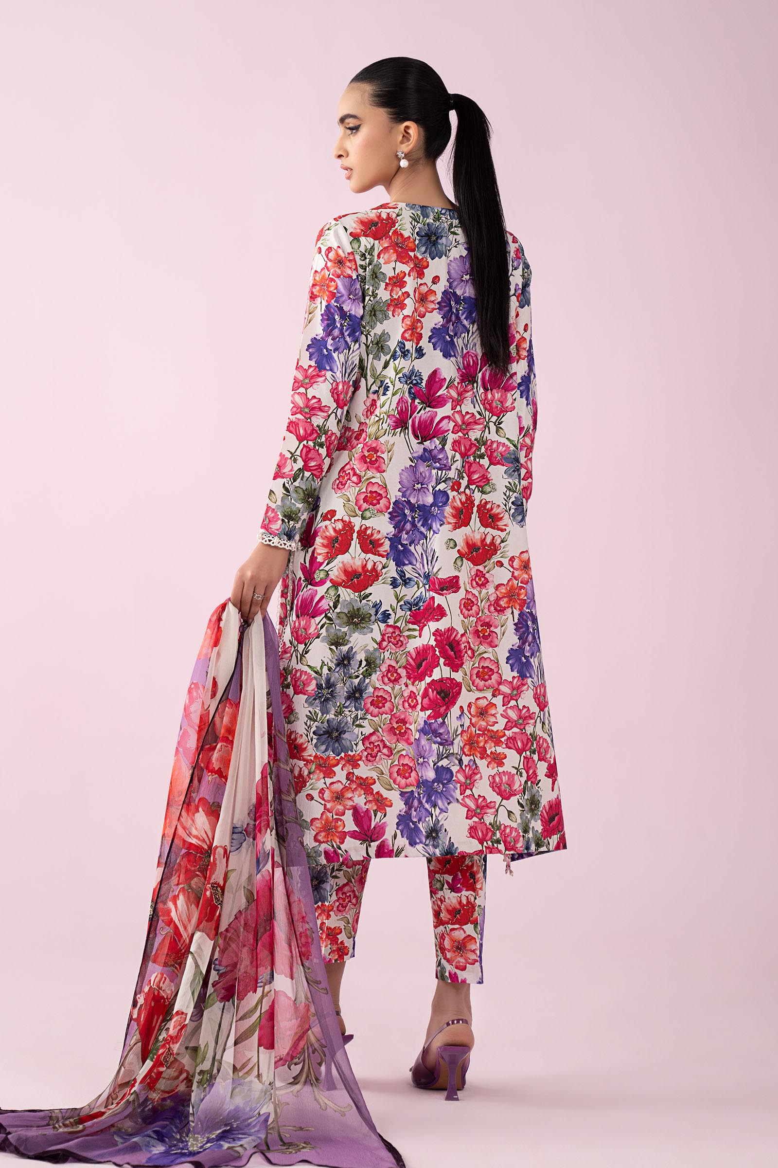 3 Piece Embroidered Lawn Suit