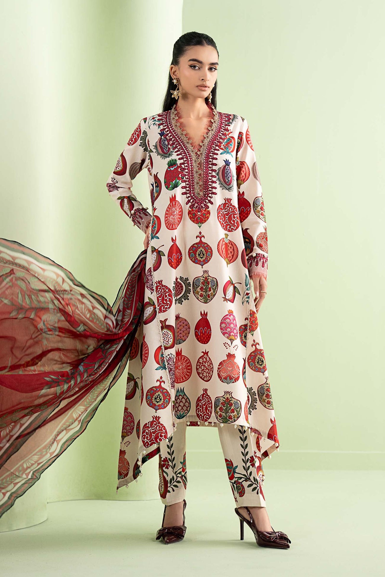 3 Piece Embroidered Lawn Suit