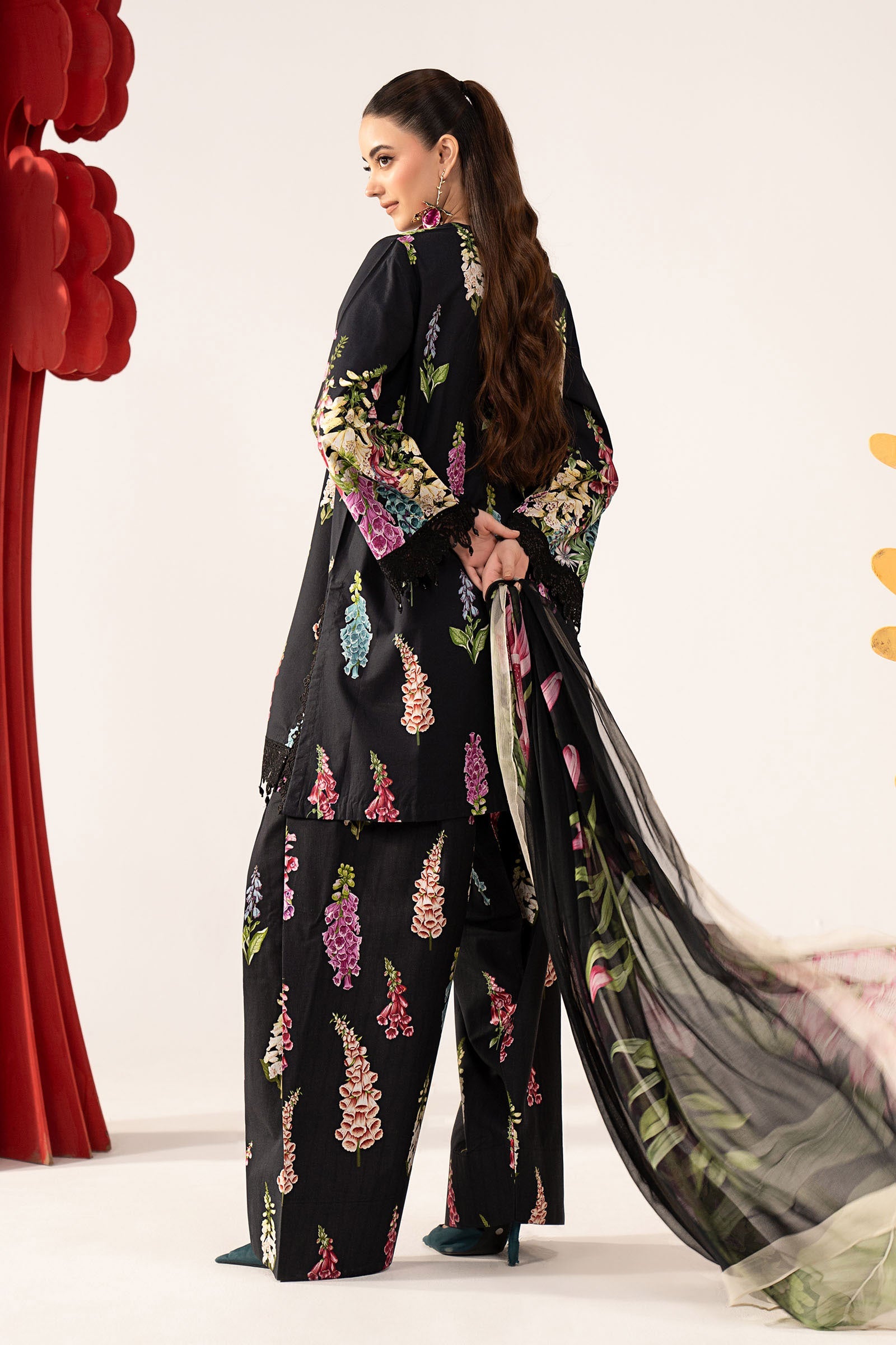 3 Piece Embroidered Lawn Suit