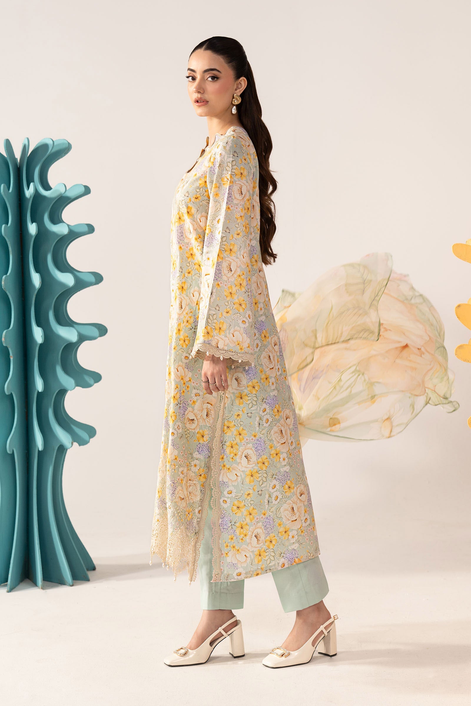 3 Piece Embroidered Lawn Suit