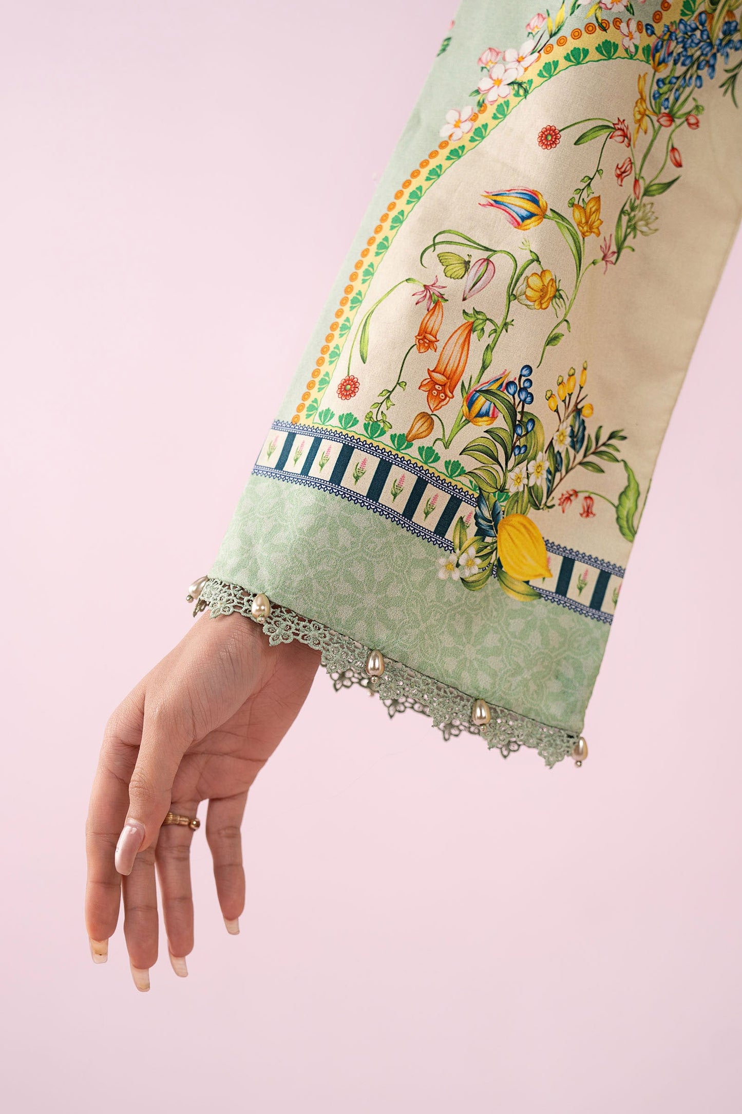 3 Piece Embroidered Lawn Suit