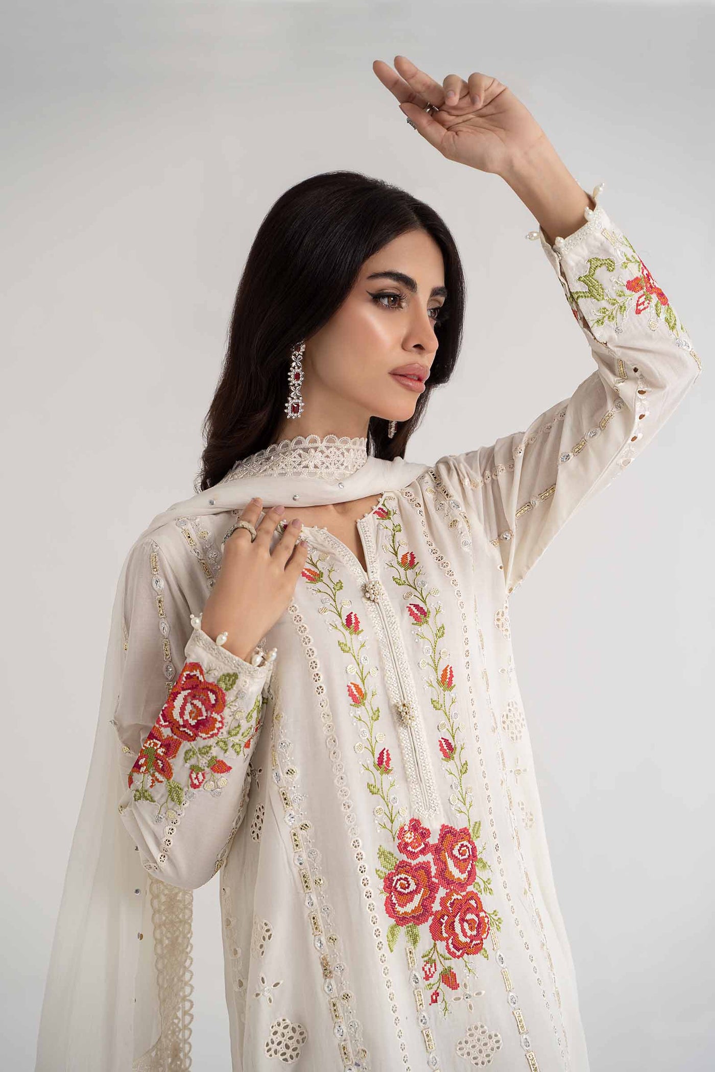 3 PIECE EMBROIDERED LAWN SUIT | DS-2412-A