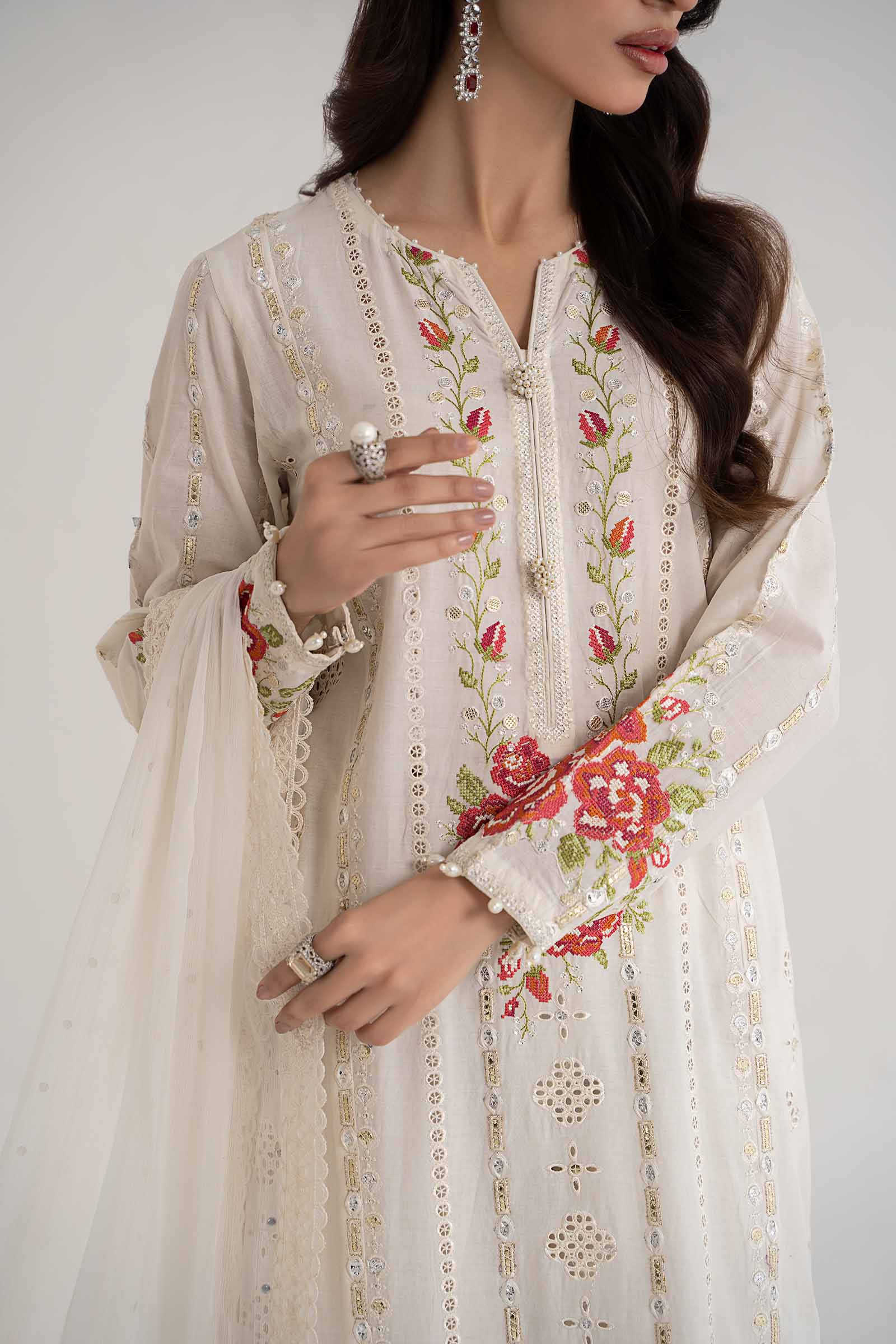 3 Piece Embroidered Lawn Suit | DS-2412-A