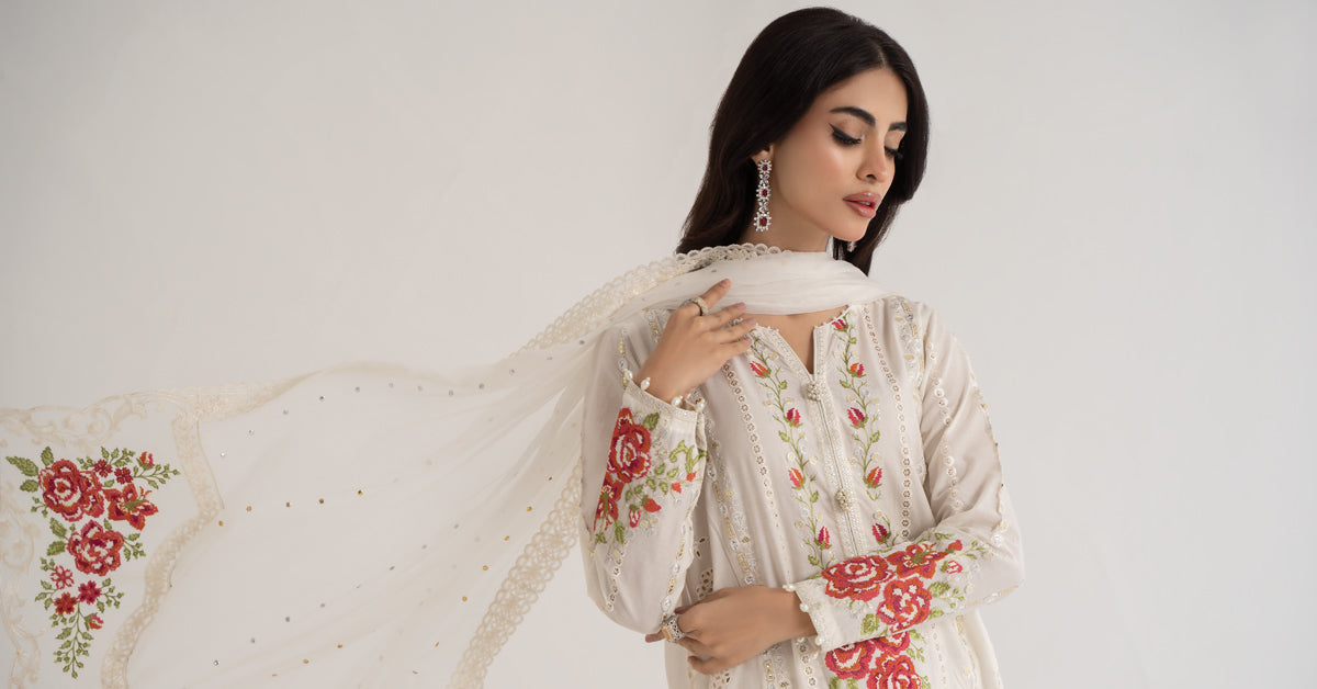 3 Piece Embroidered Lawn Suit | DS-2412-A