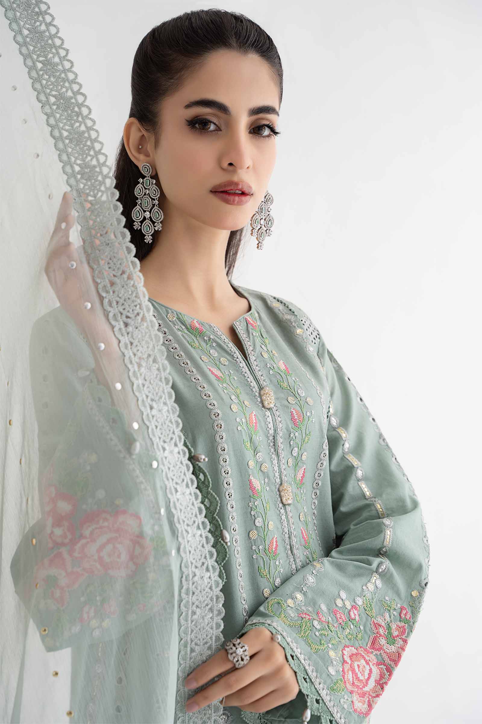 3 Piece Embroidered Lawn Suit | DS-2412-B