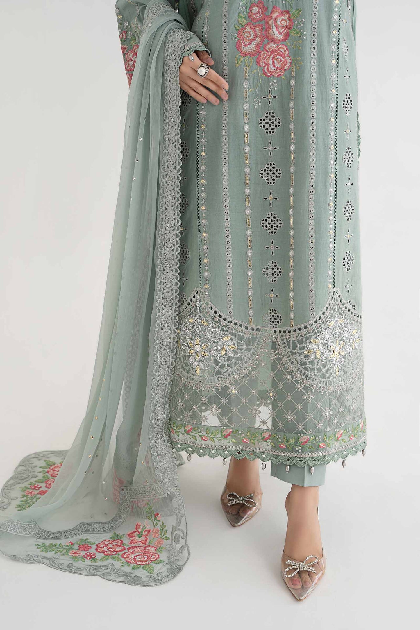 3 Piece Embroidered Lawn Suit | DS-2412-B