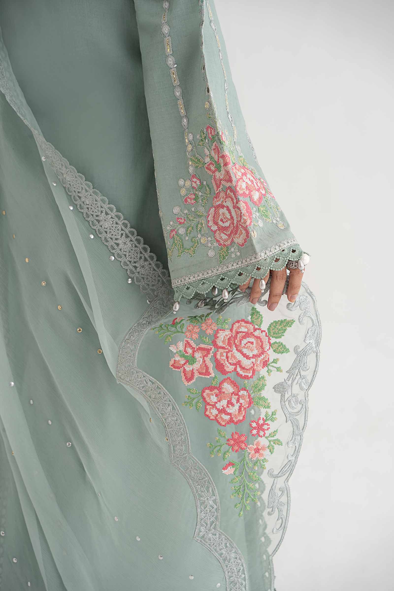 3 Piece Embroidered Lawn Suit | DS-2412-B
