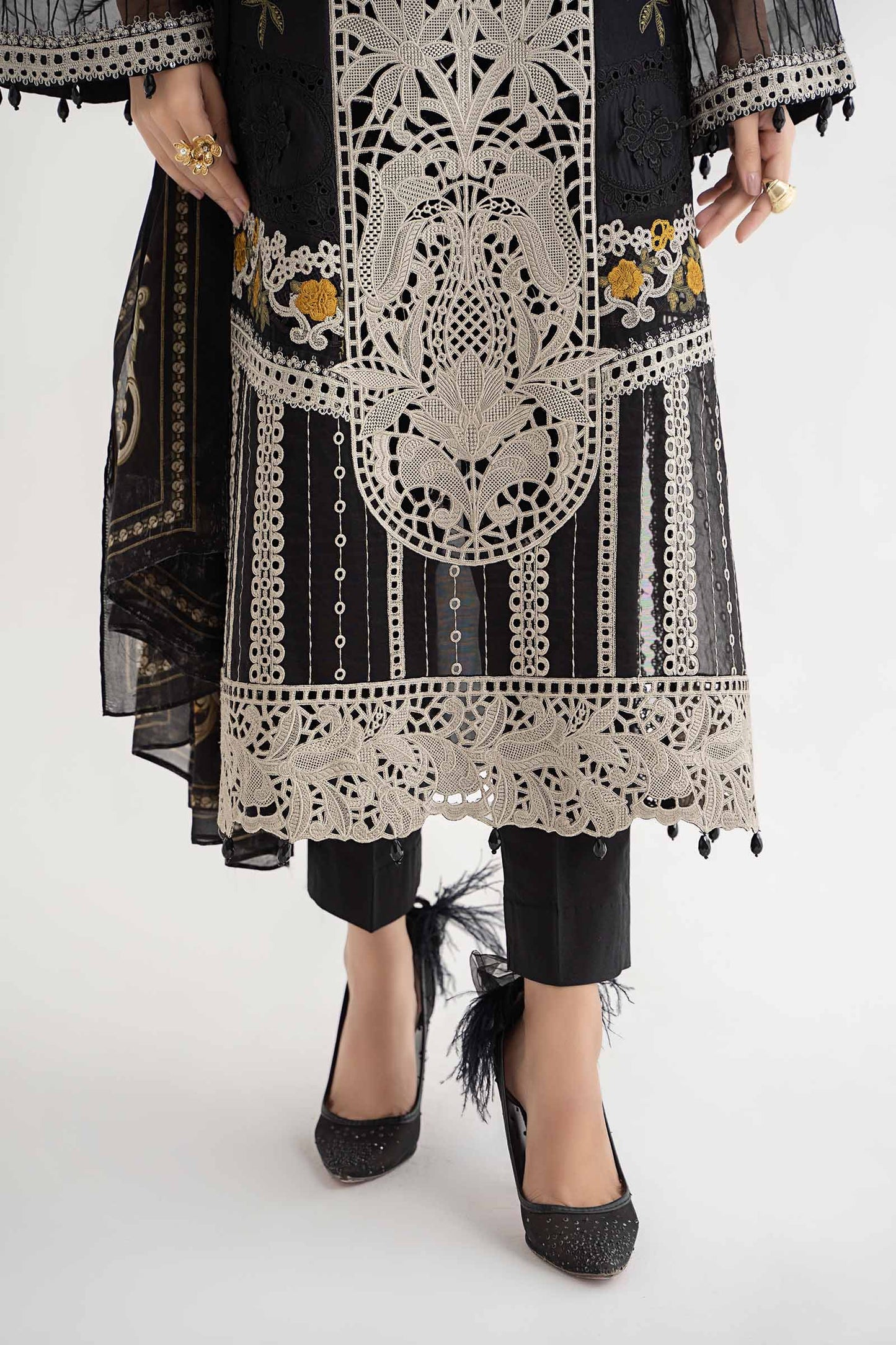 3 Piece Embroidered Lawn Suit | DS-2415-B