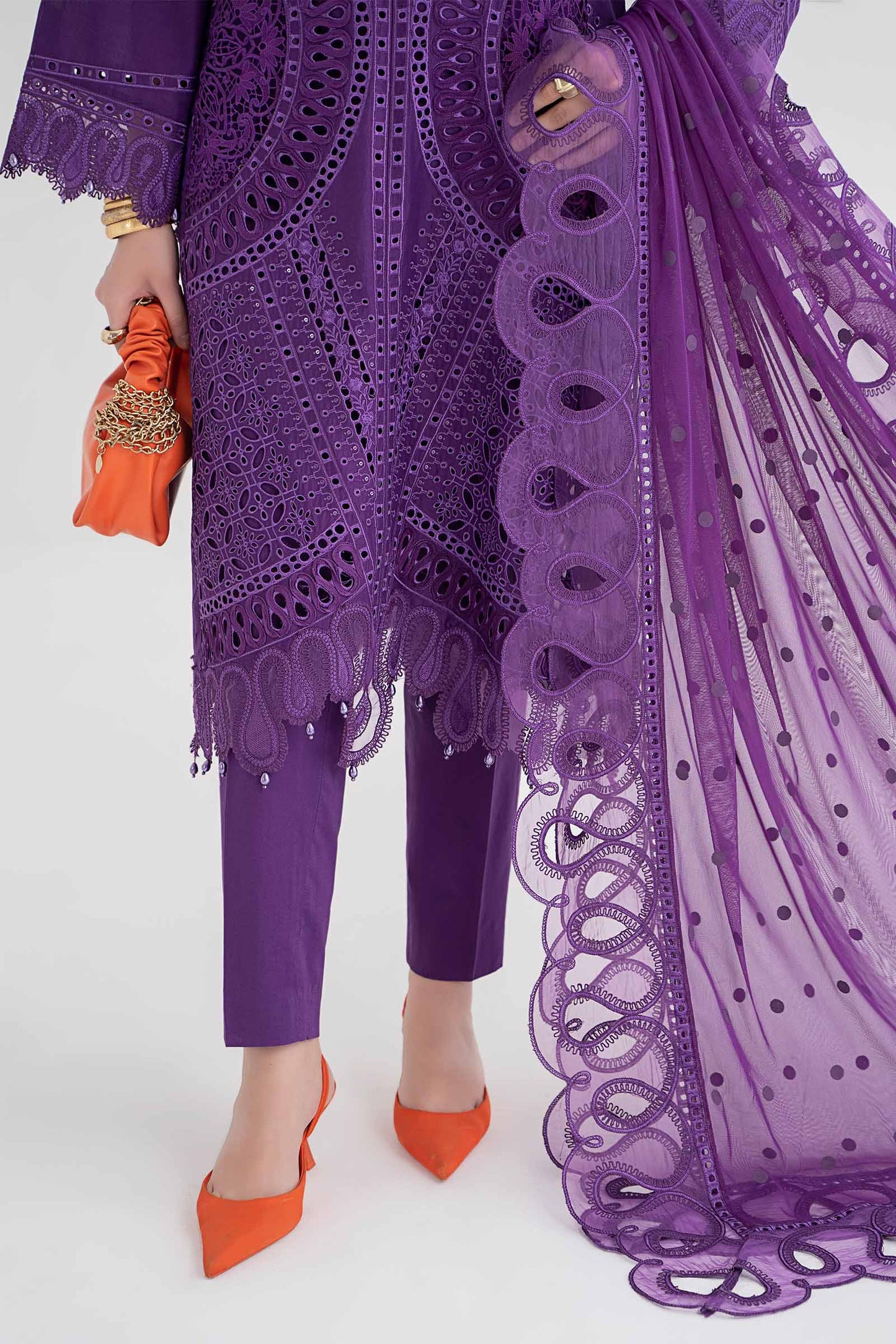 3 Piece Embroidered Lawn Suit | DS-2402-B
