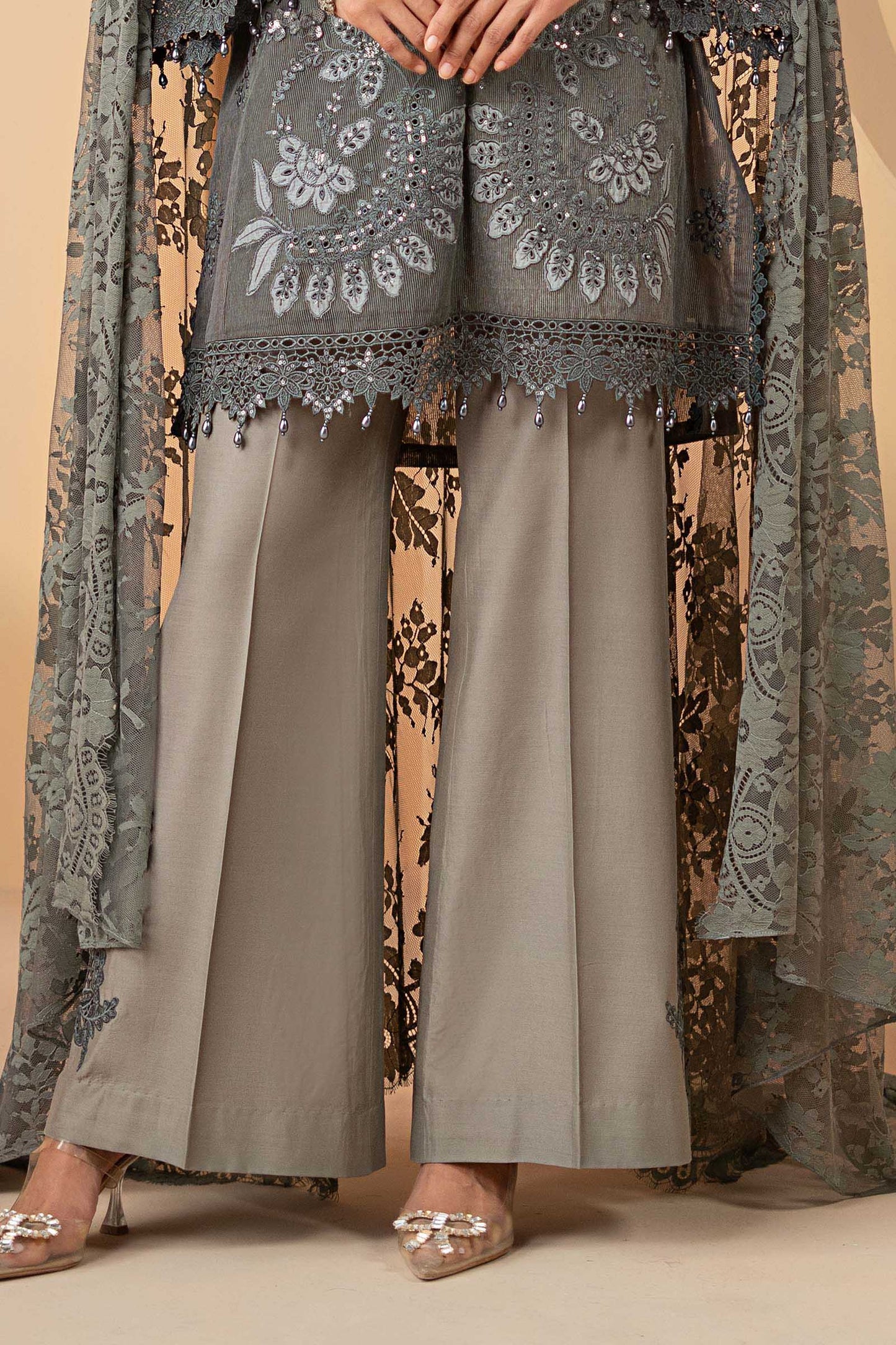 3 Piece Embroidered Lawn Karandi Suit