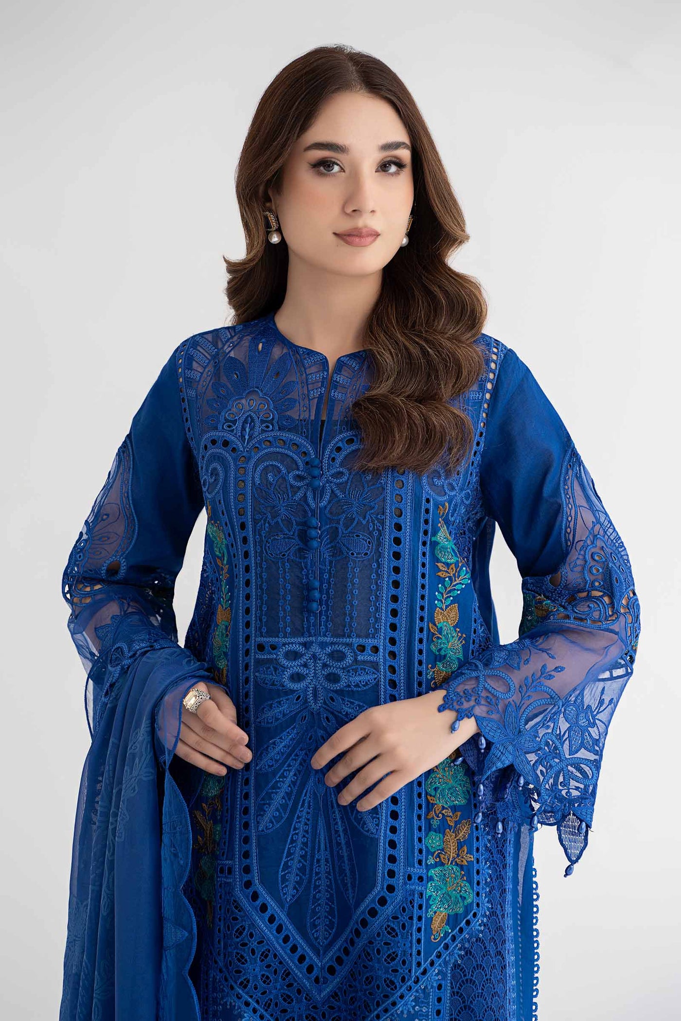 3 PIECE EMBROIDERED LAWN SUIT | DS-2404-B