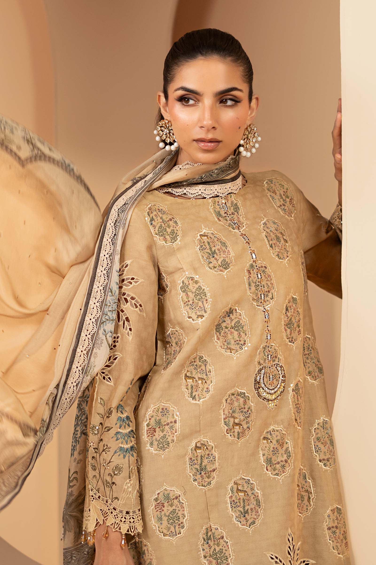 3 Piece Embroidered Jacquard Lawn Suit