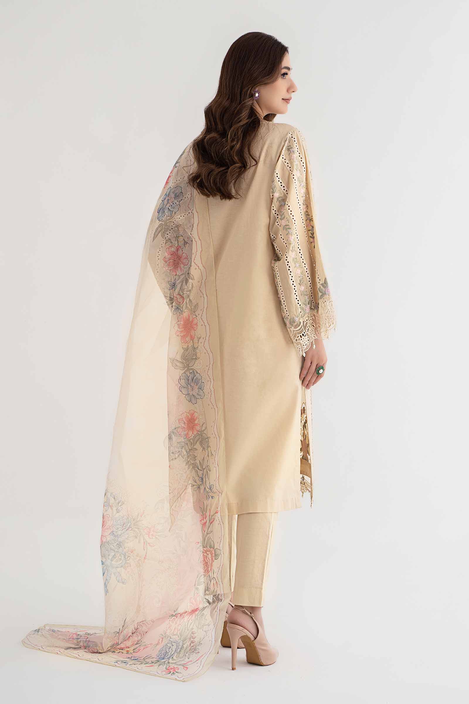 3 Piece Embroidered Lawn Suit | DS-2406-B