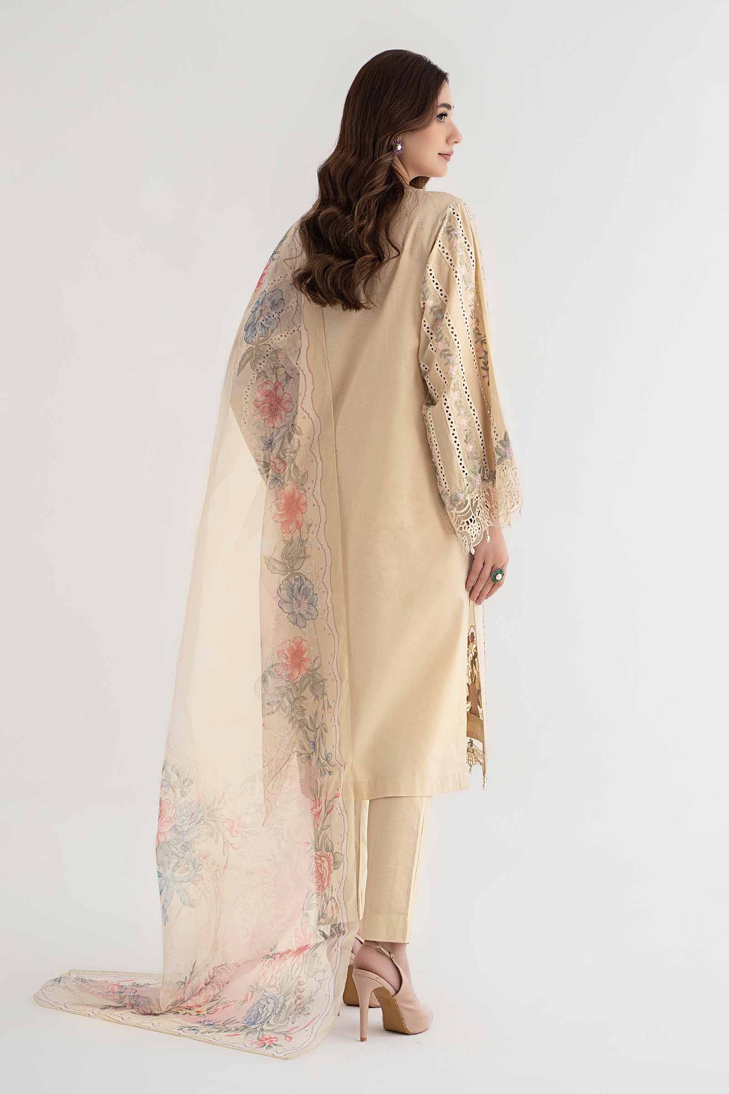 3 Piece Embroidered Lawn Suit | DS-2406-B