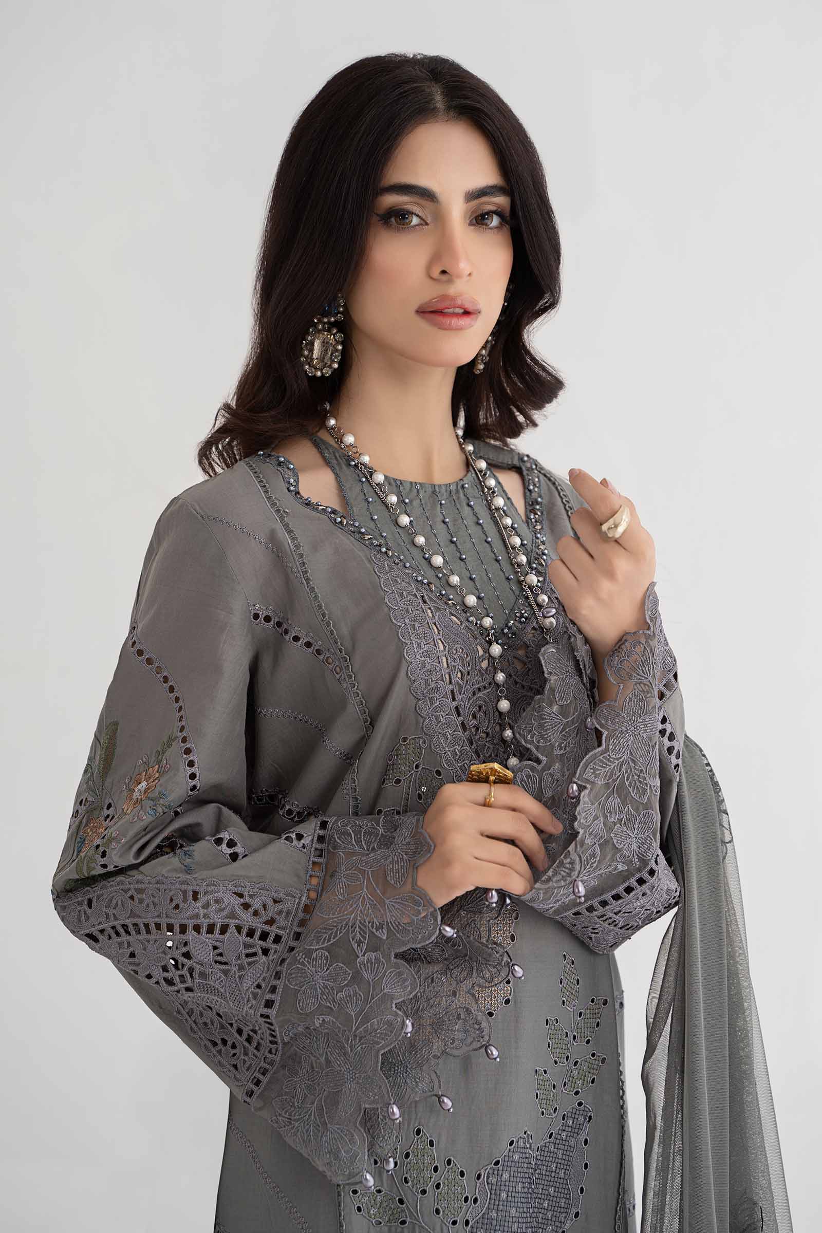 3 Piece Embroidered Lawn Suit | DS-2407-B