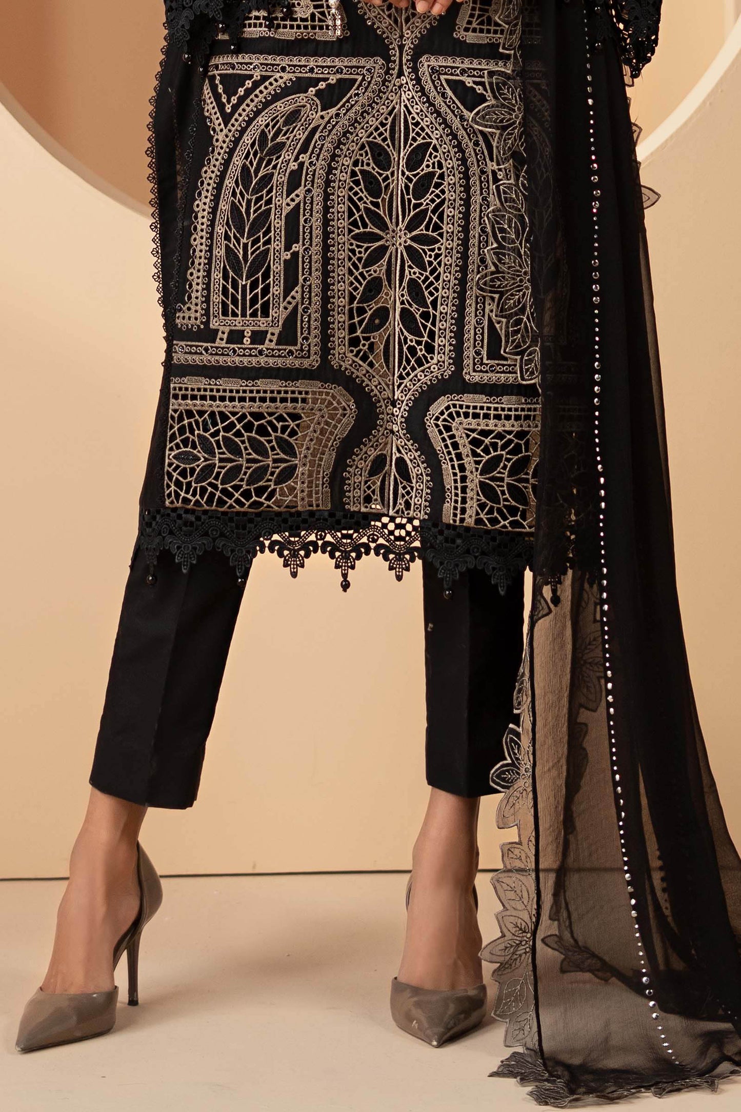 3 Piece Embroidered Lawn Suit