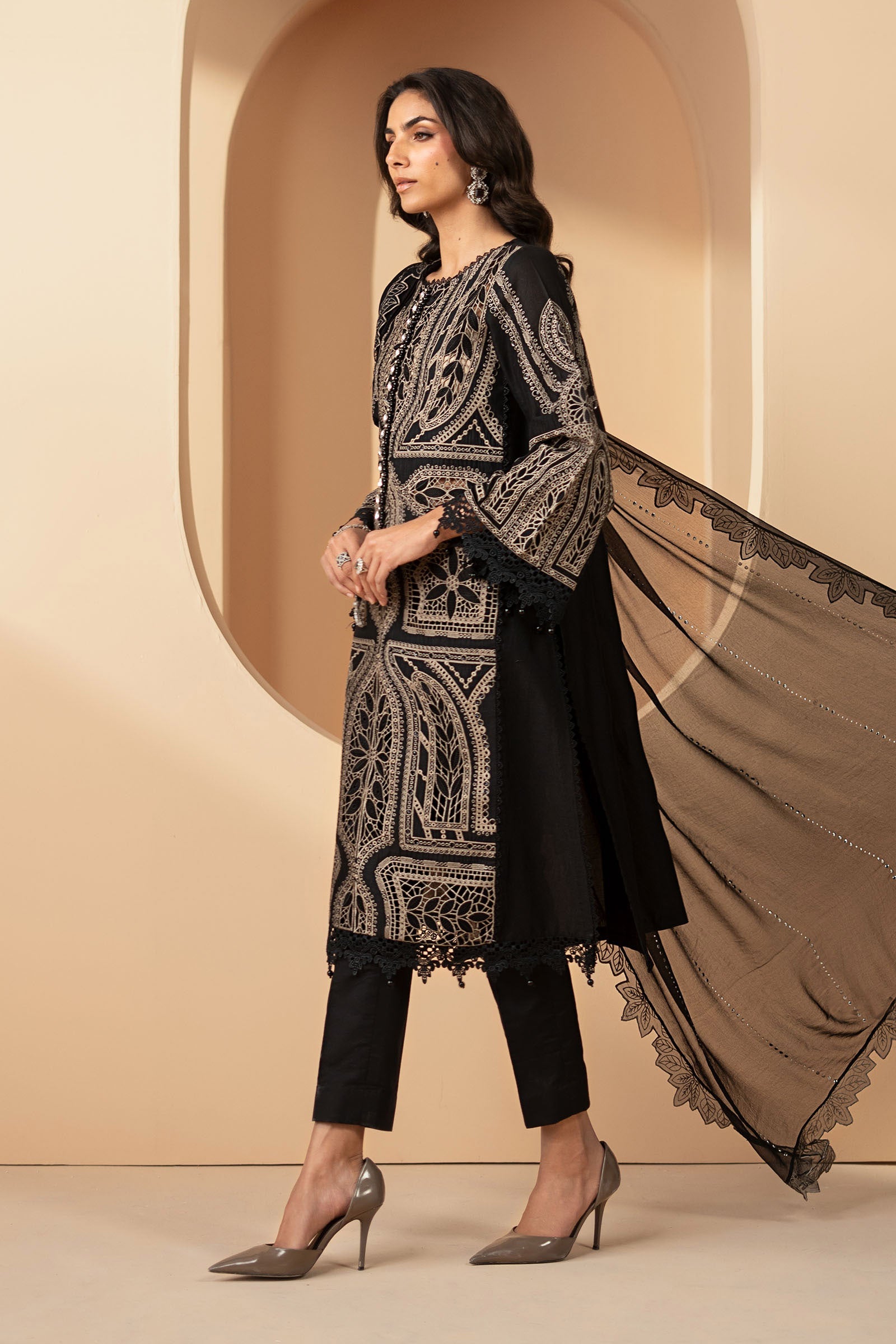 3 Piece Embroidered Lawn Suit