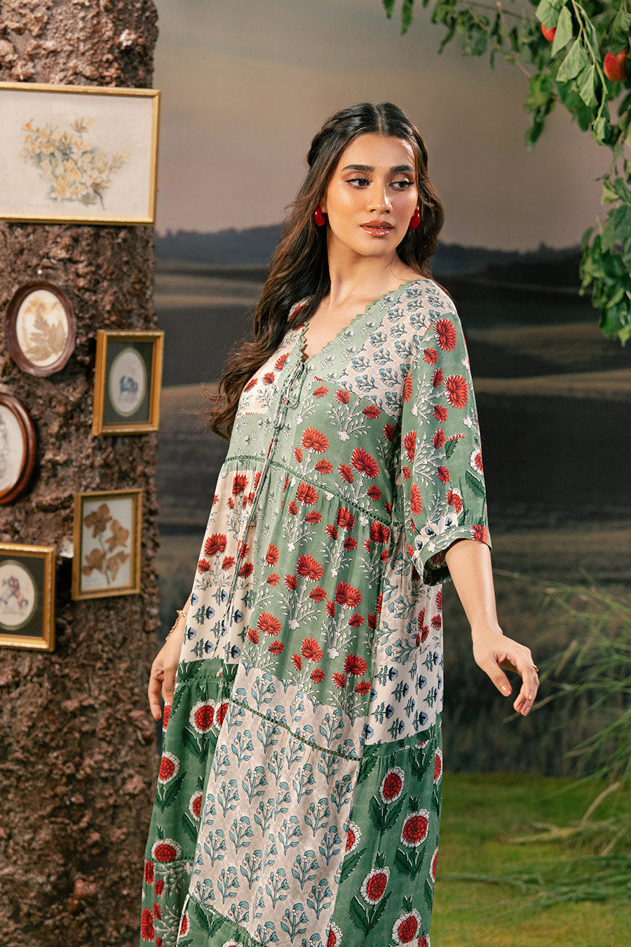 3 Pc Unstitched Embroidered Arabic Lawn Suit | MB-PFUS25-02B