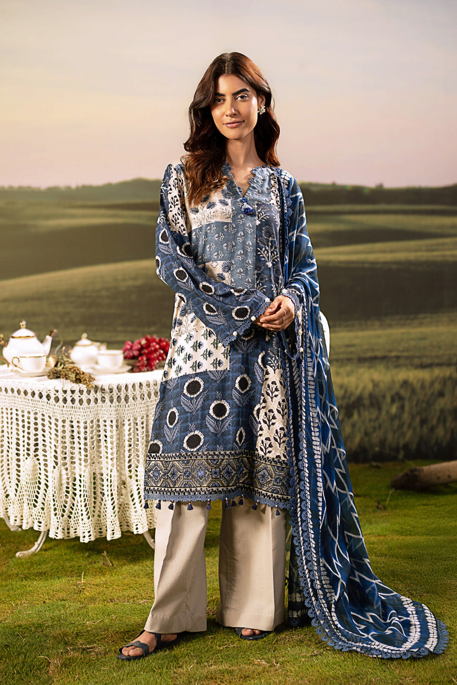 3 Pc Unstitched Embroidered Arabic Lawn Suit | MB-PFUS25-02A