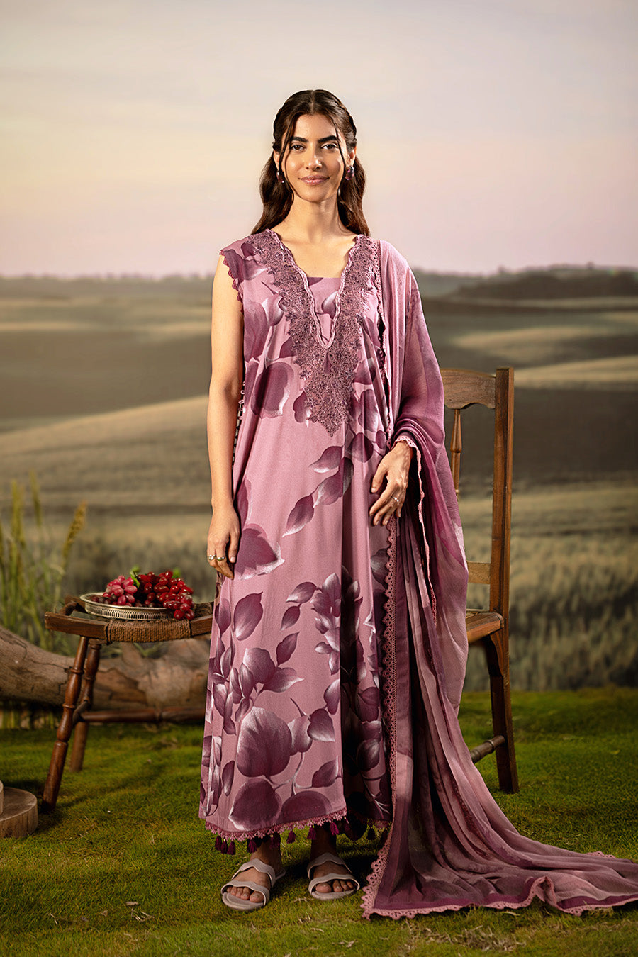3 Pc Unstitched Embroidered Arabic Lawn Suit | MB-PFUS25-01A
