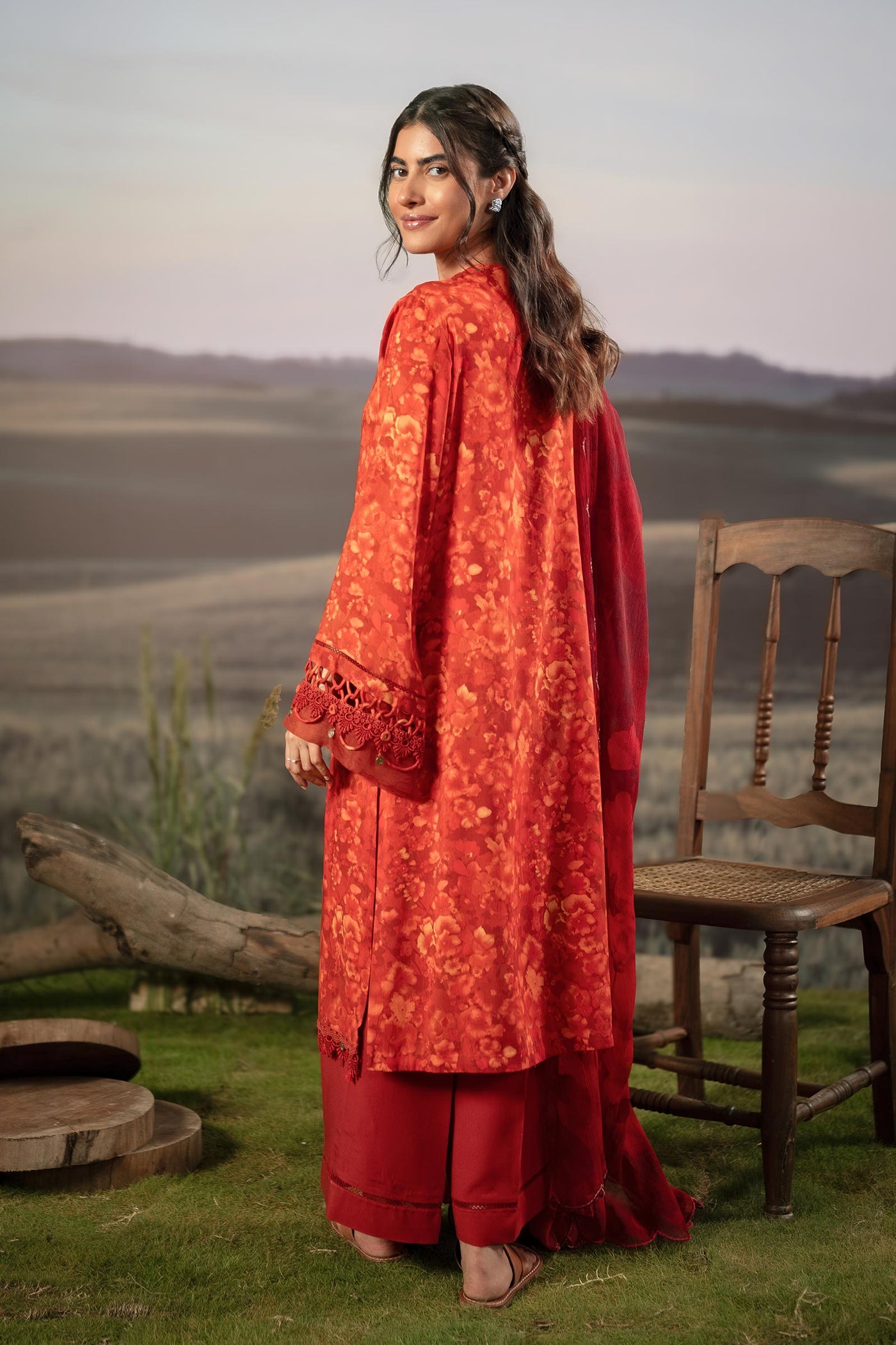 3 Pc Unstitched Embroidered Arabic Lawn Suit | MB-PFUS25-10B