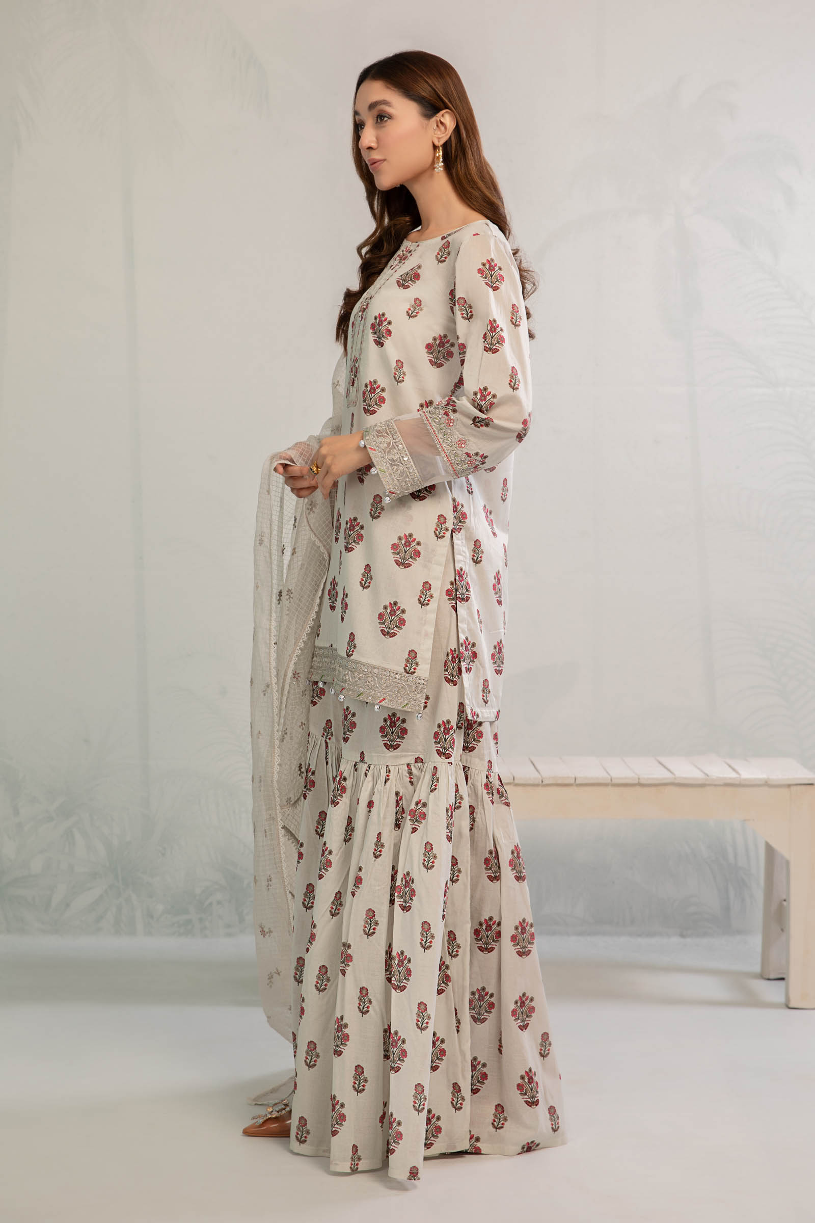 3 Piece Embroidered Lawn Suit
