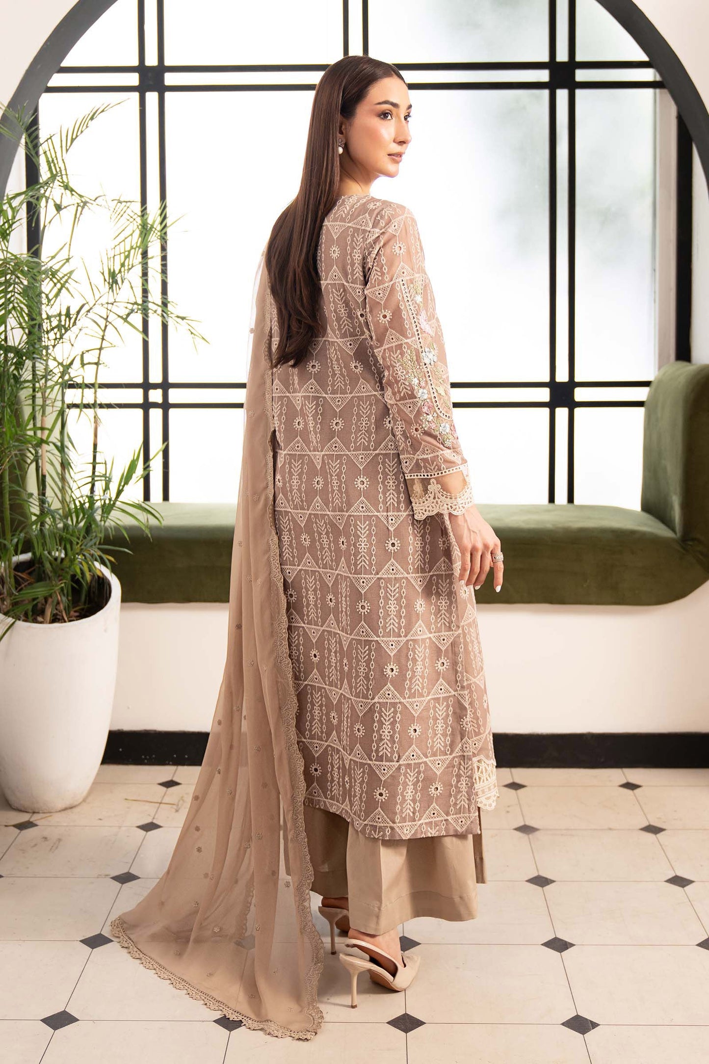 3 Piece Embroidered Lawn Suit