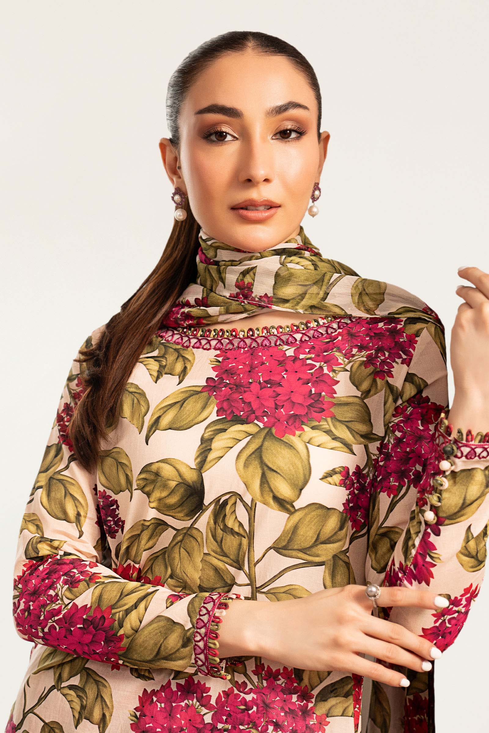 3 Piece Embroidered Lawn Suit