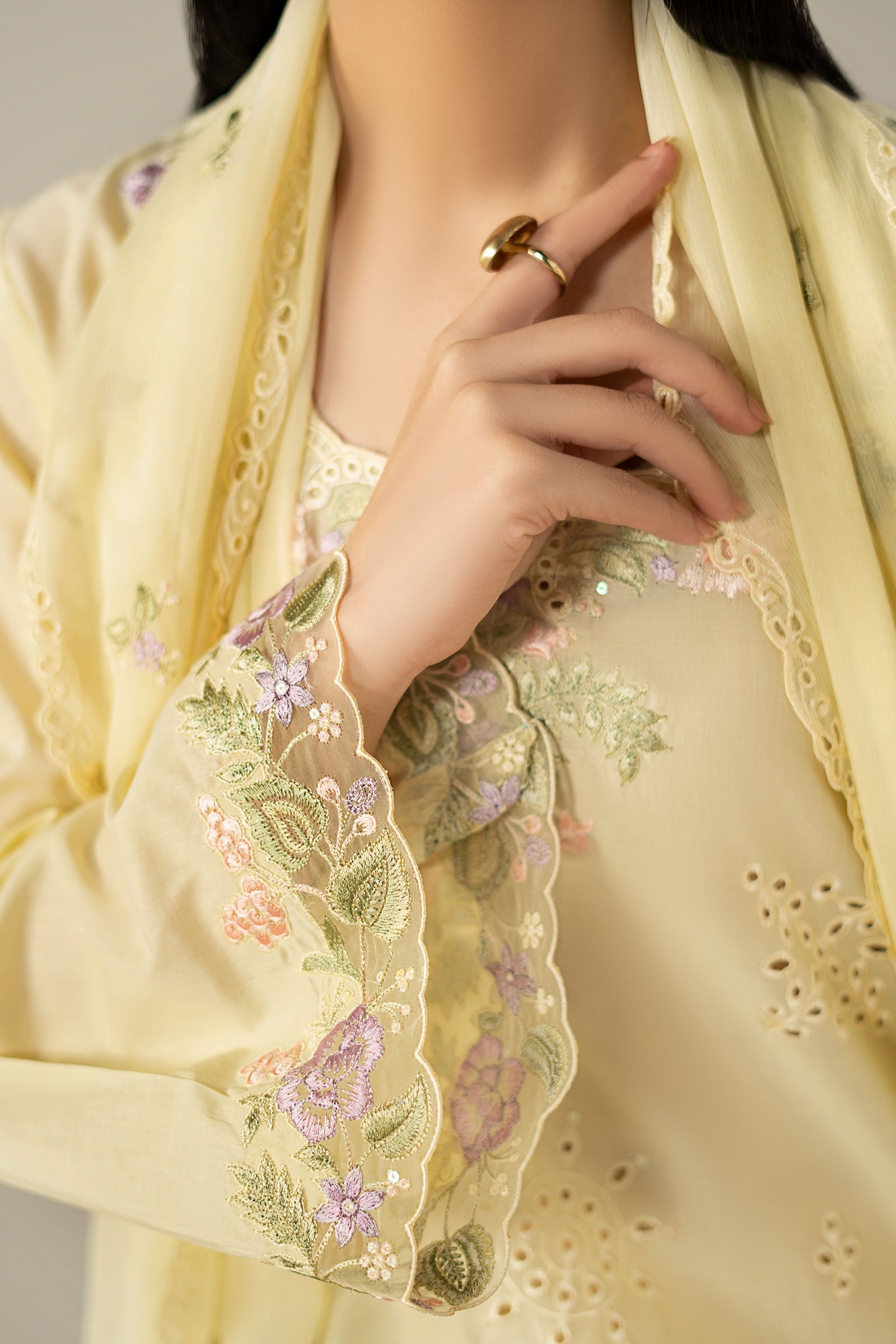 3 Piece Embroidered Lawn Suit
